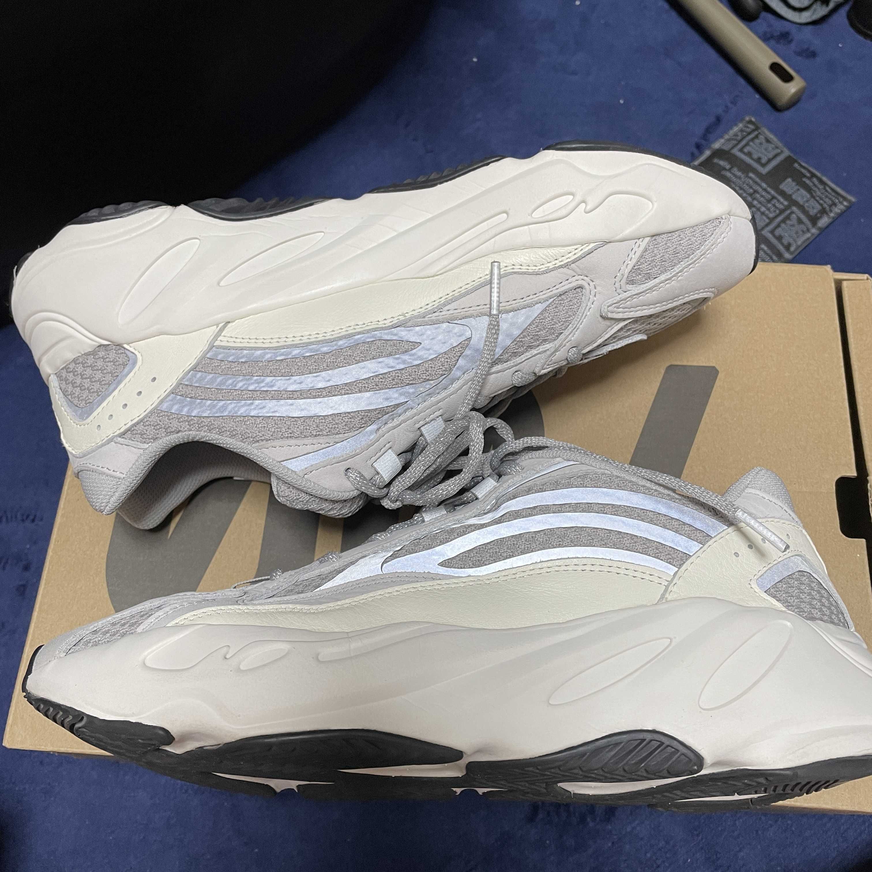 adidas YEEZY Boost 700 V2 "Static"