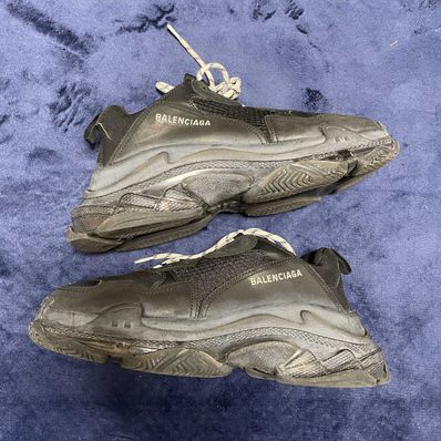 BALENCIAGA Triple S "Black/Red"