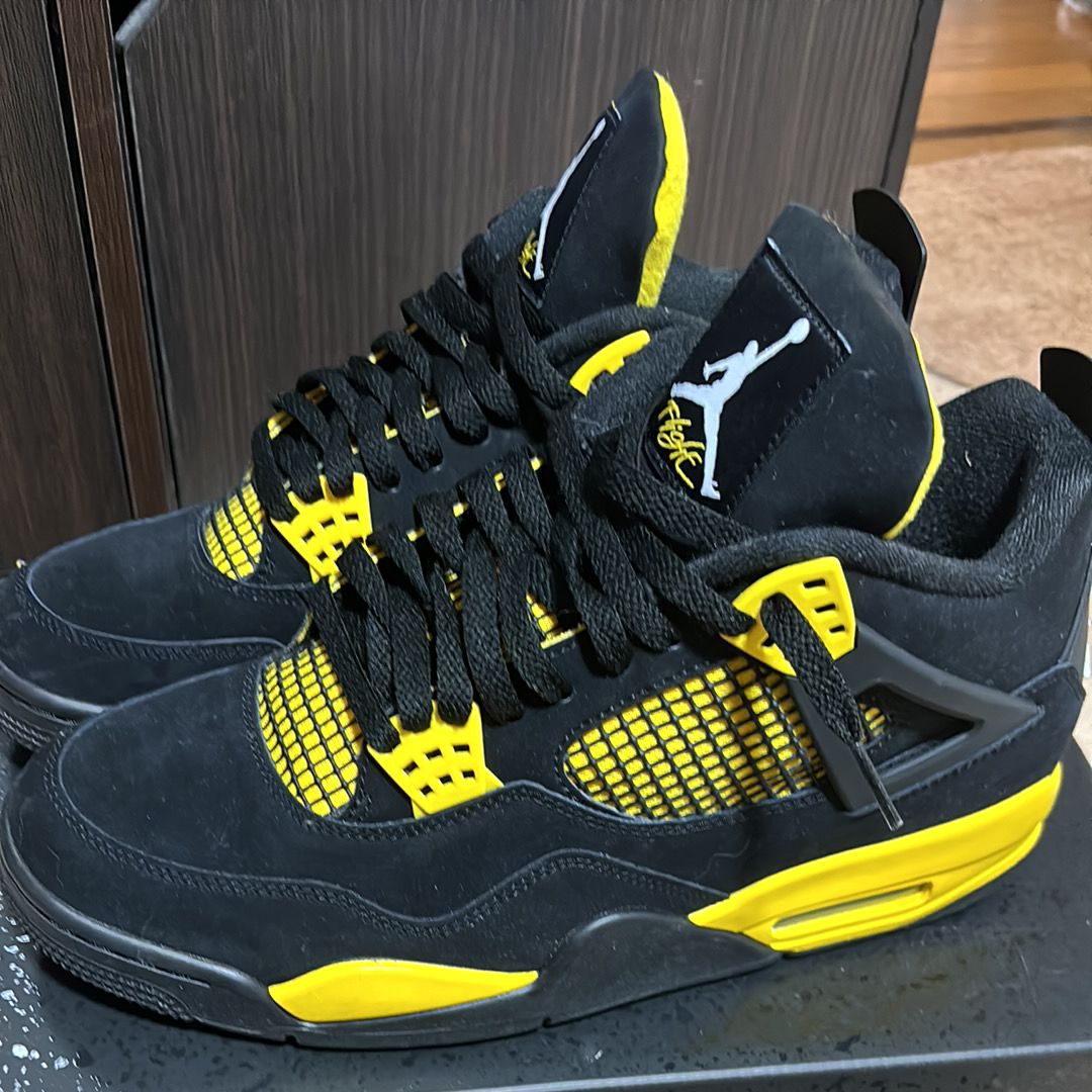 Nike Air Jordan 4 Retro "Thunder"(2023)