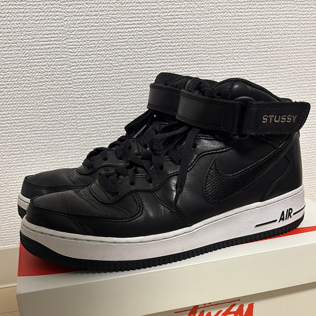 ステューシー × ナイキ エアフォース1 ミッド "ブラック/ブラック"