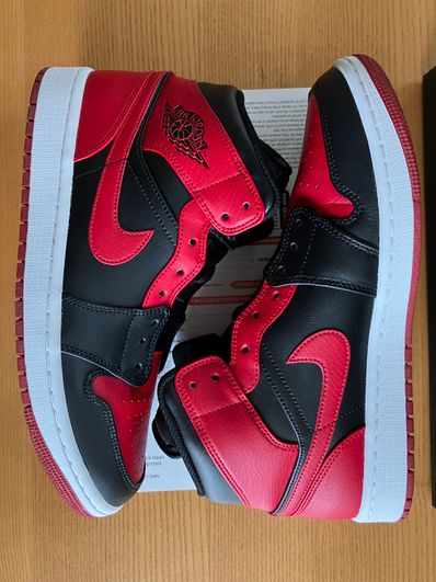Nike Air Jordan 1 Mid "Bred"