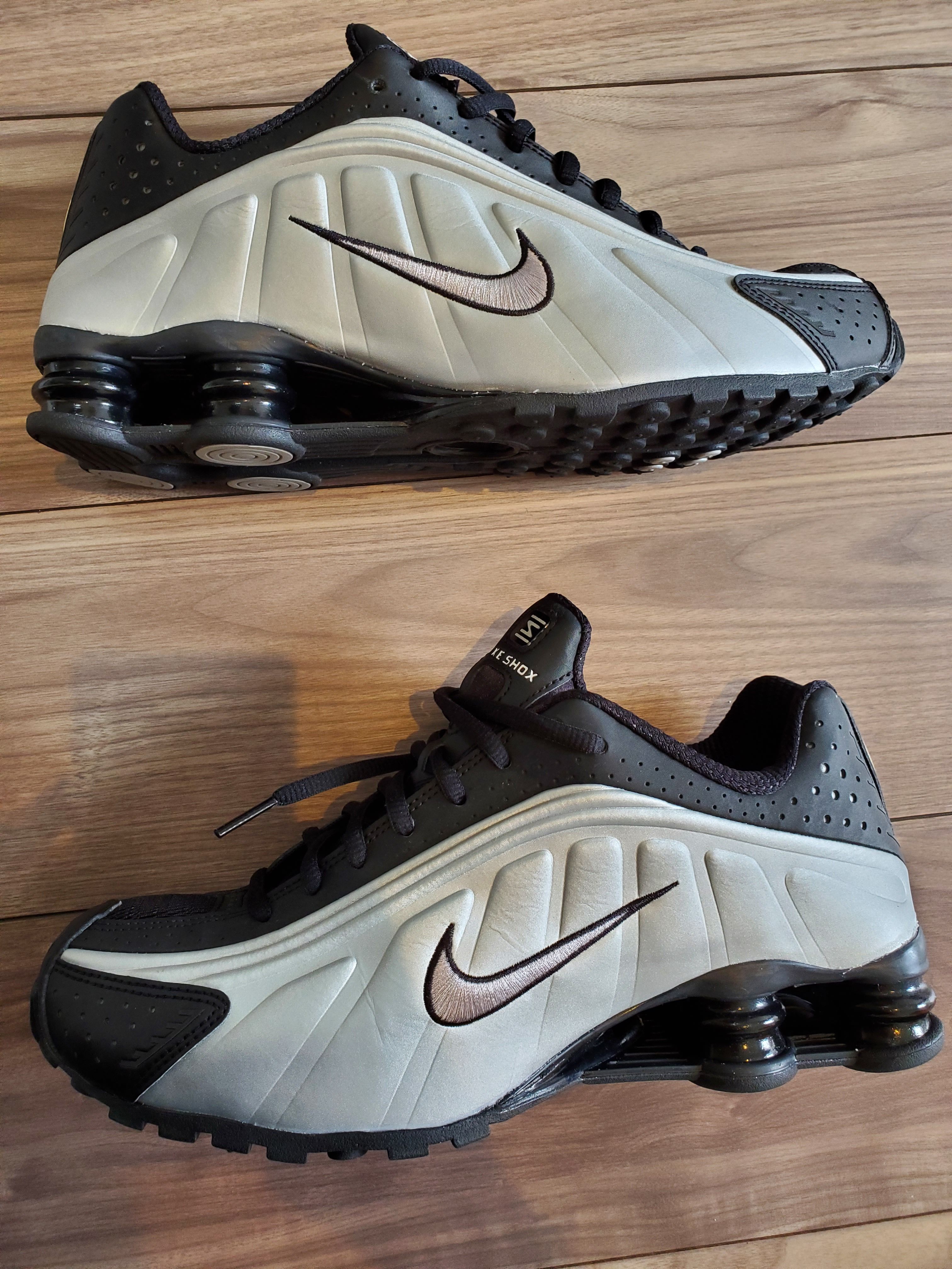 Nike Shox R4 "Black Metallic Silver"