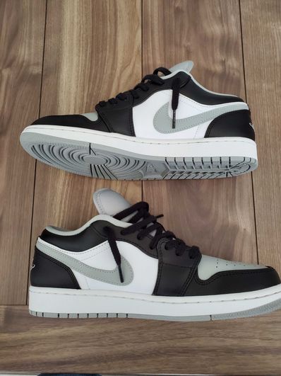 NIKE AIR JORDAN 1 LOW "BLACK/LIGHT SMOKE GREY"