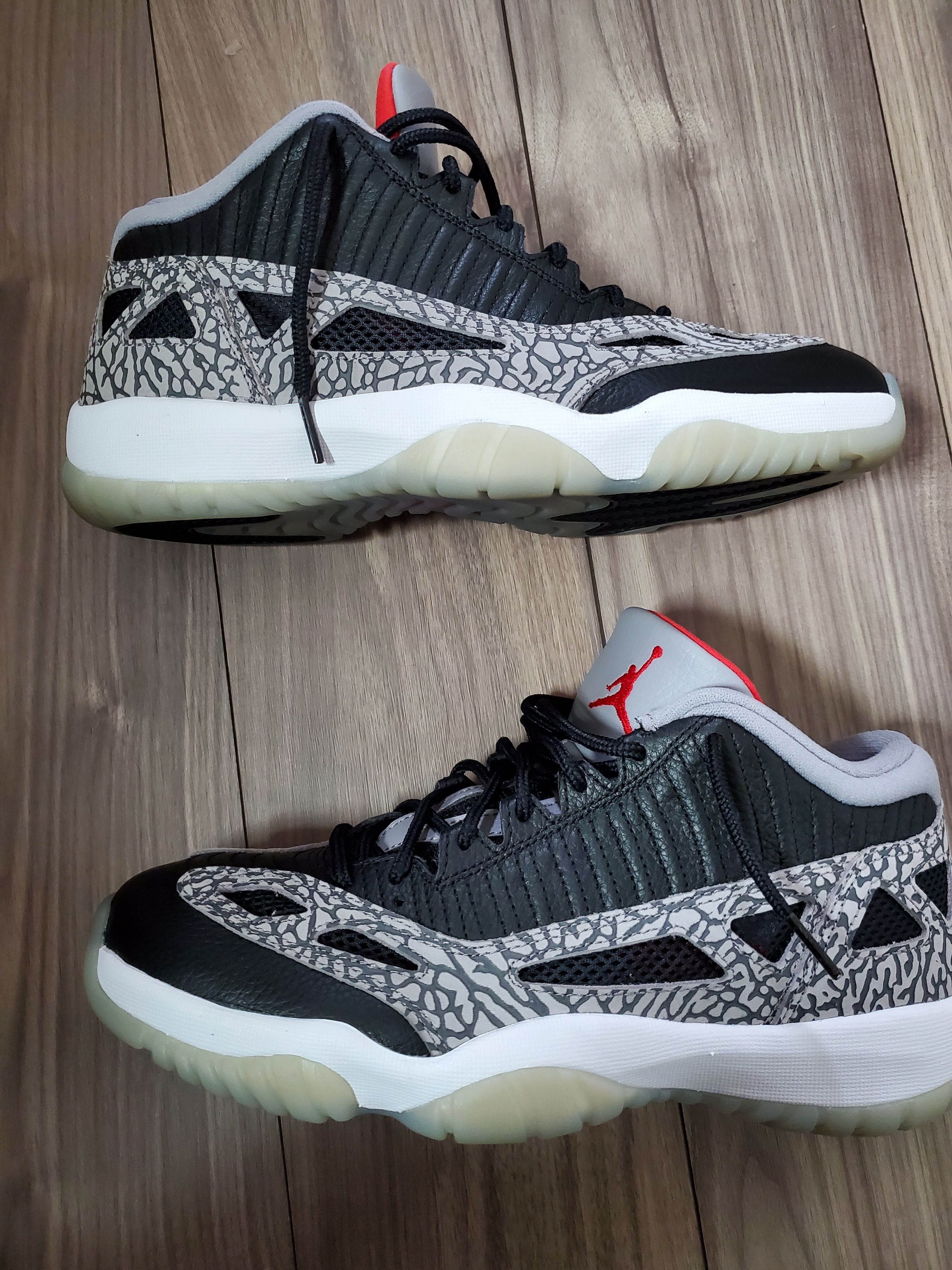 Nike Air Jordan 11 Low IE "Black Cement"