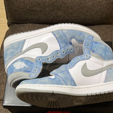 Nike Air Jordan 1 High OG "Hyper Royal"