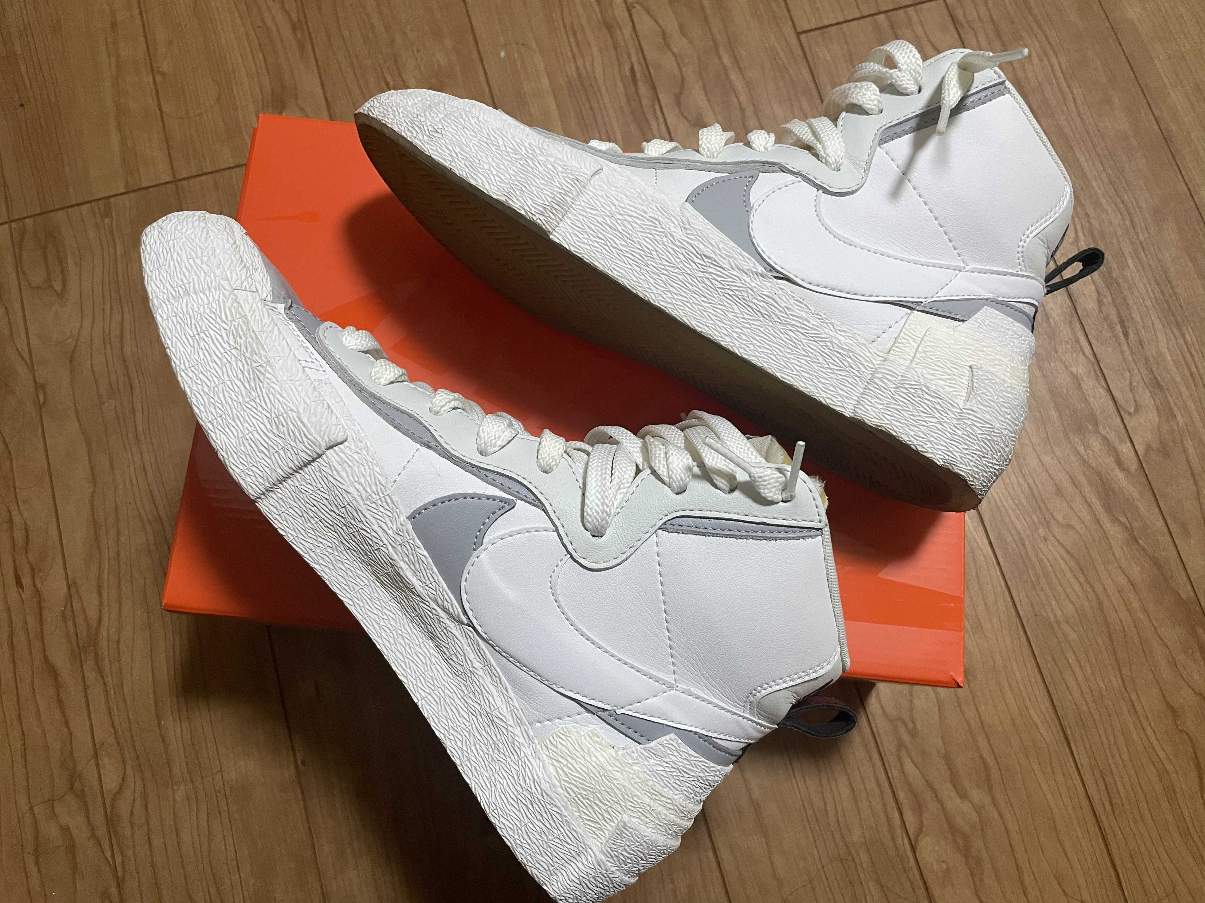 sacai × NIKE BLAZER MID "WHITE/WOLF GREY"
