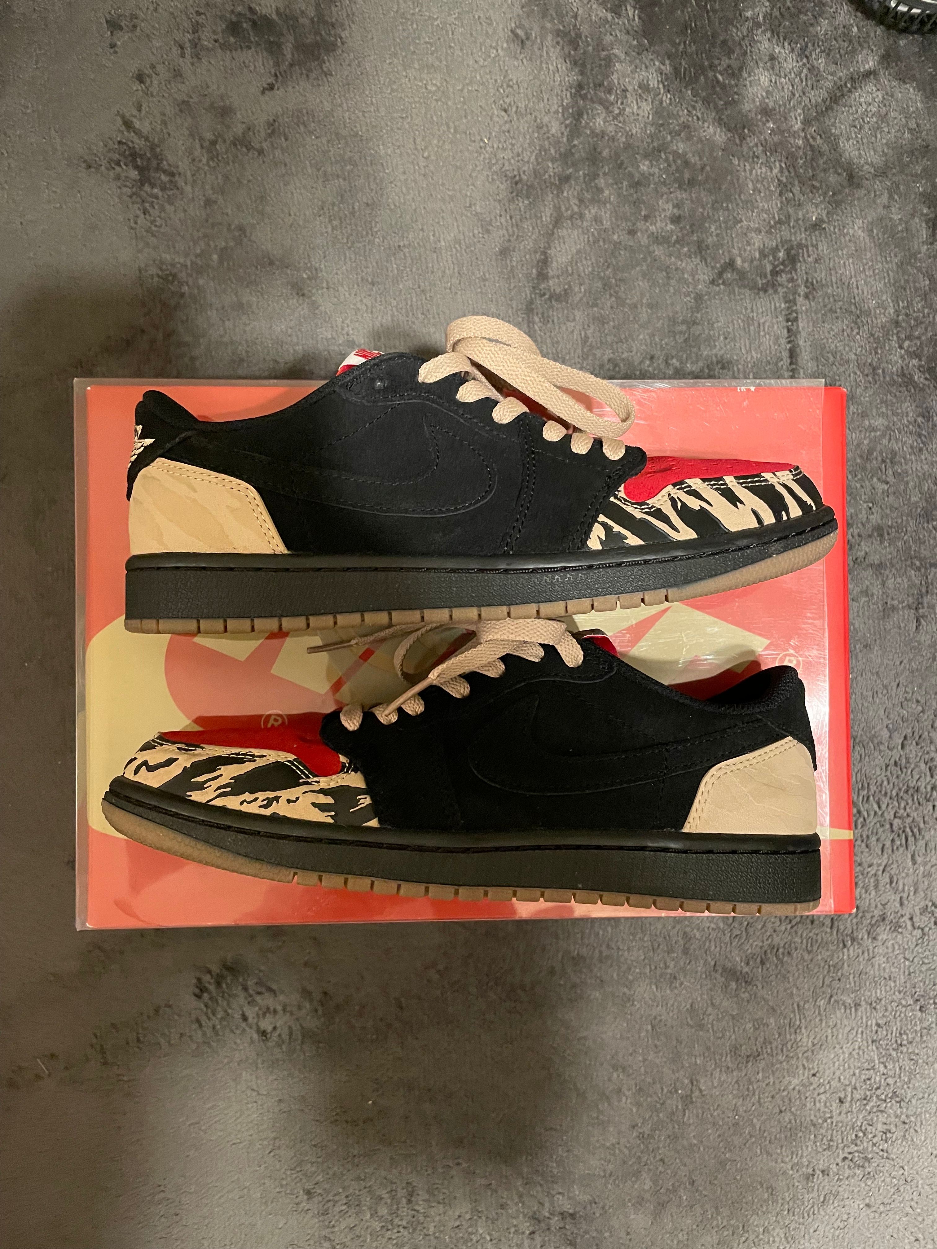 Sole Fly × Nike Air Jordan 1 Low "Black and Sport Red"