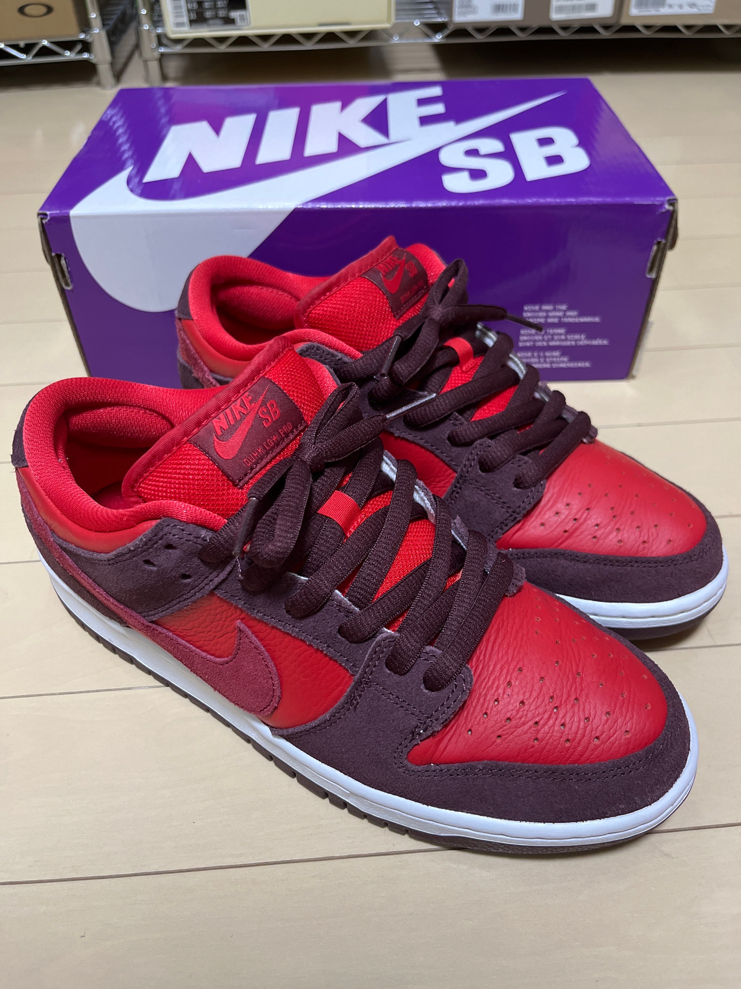 Nike SB Dunk Low "Cherry"