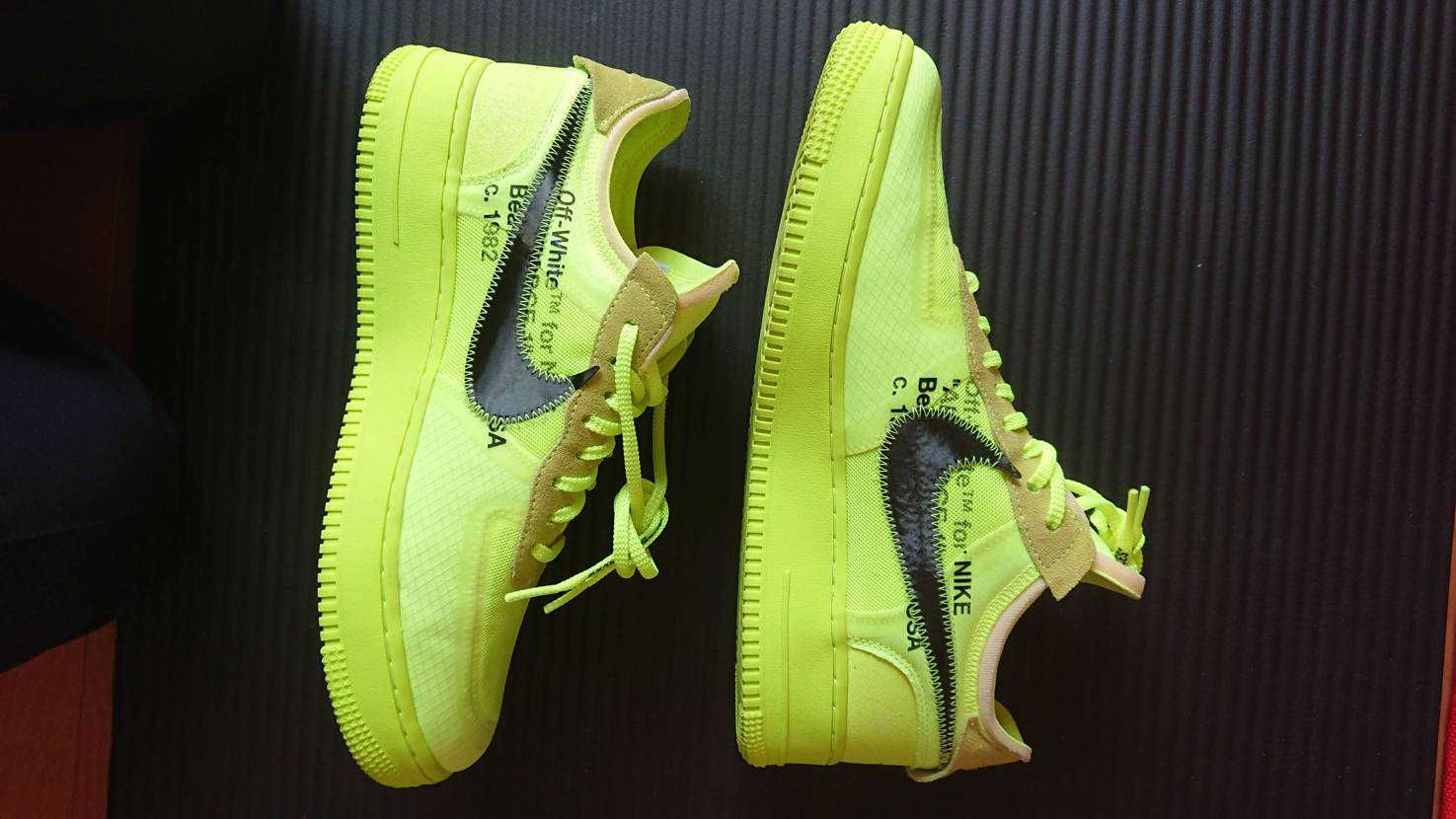 Off-White × Nike Air Force 1 Low "Volt"