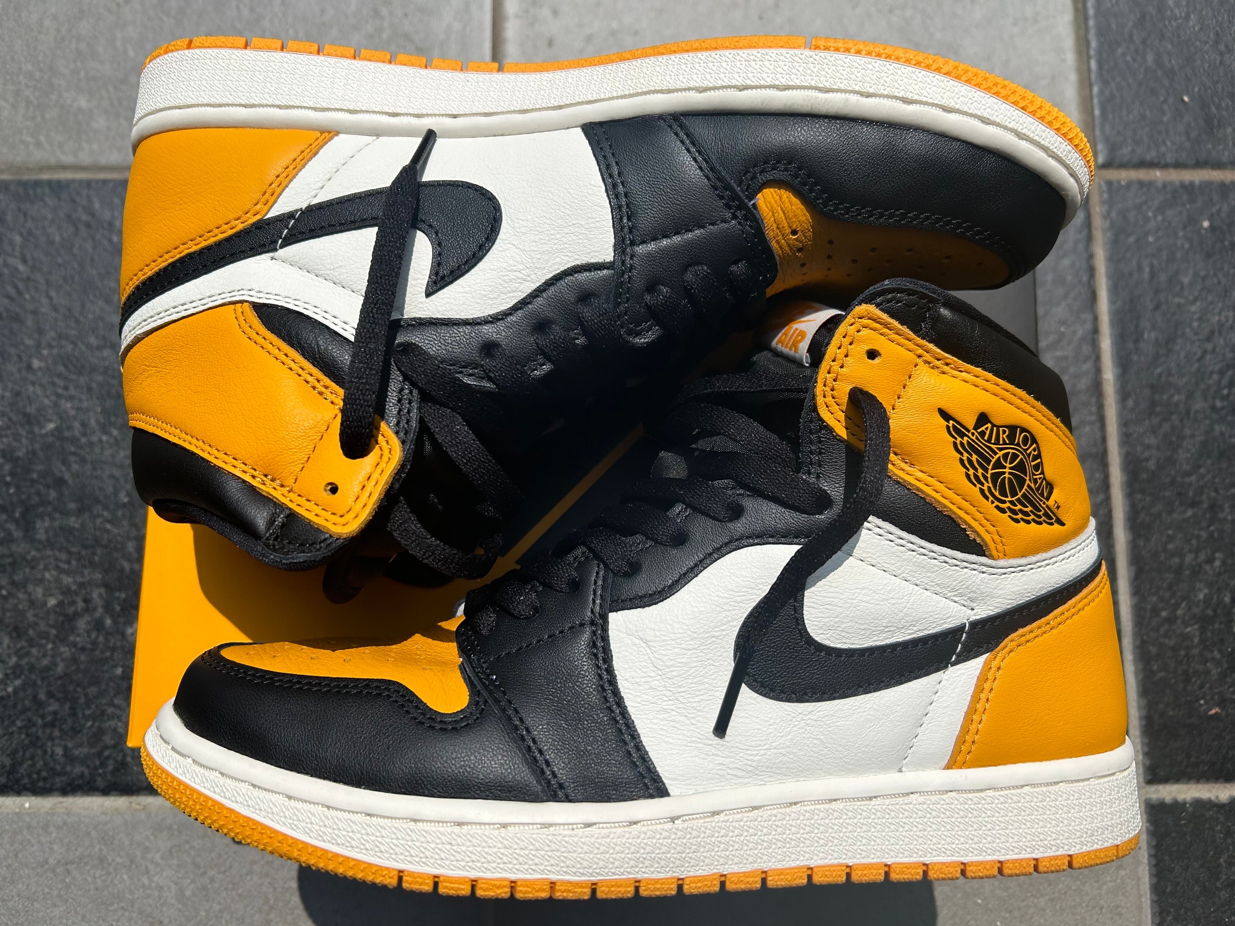 Nike Air Jordan 1 Retro High OG "Taxi"