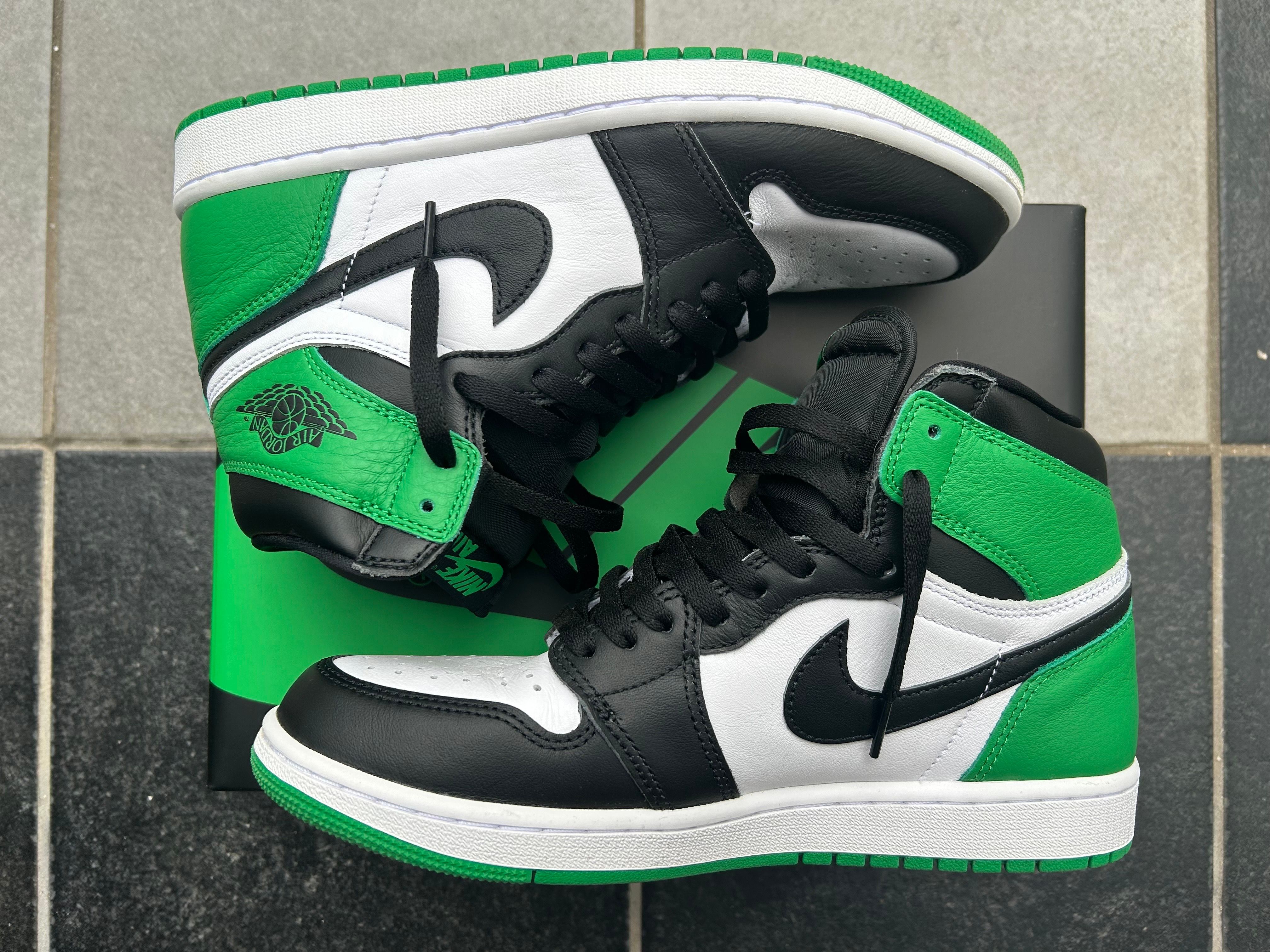Nike Air Jordan 1 Retro High OG "Celtics/Black and Lucky Green" (2023)