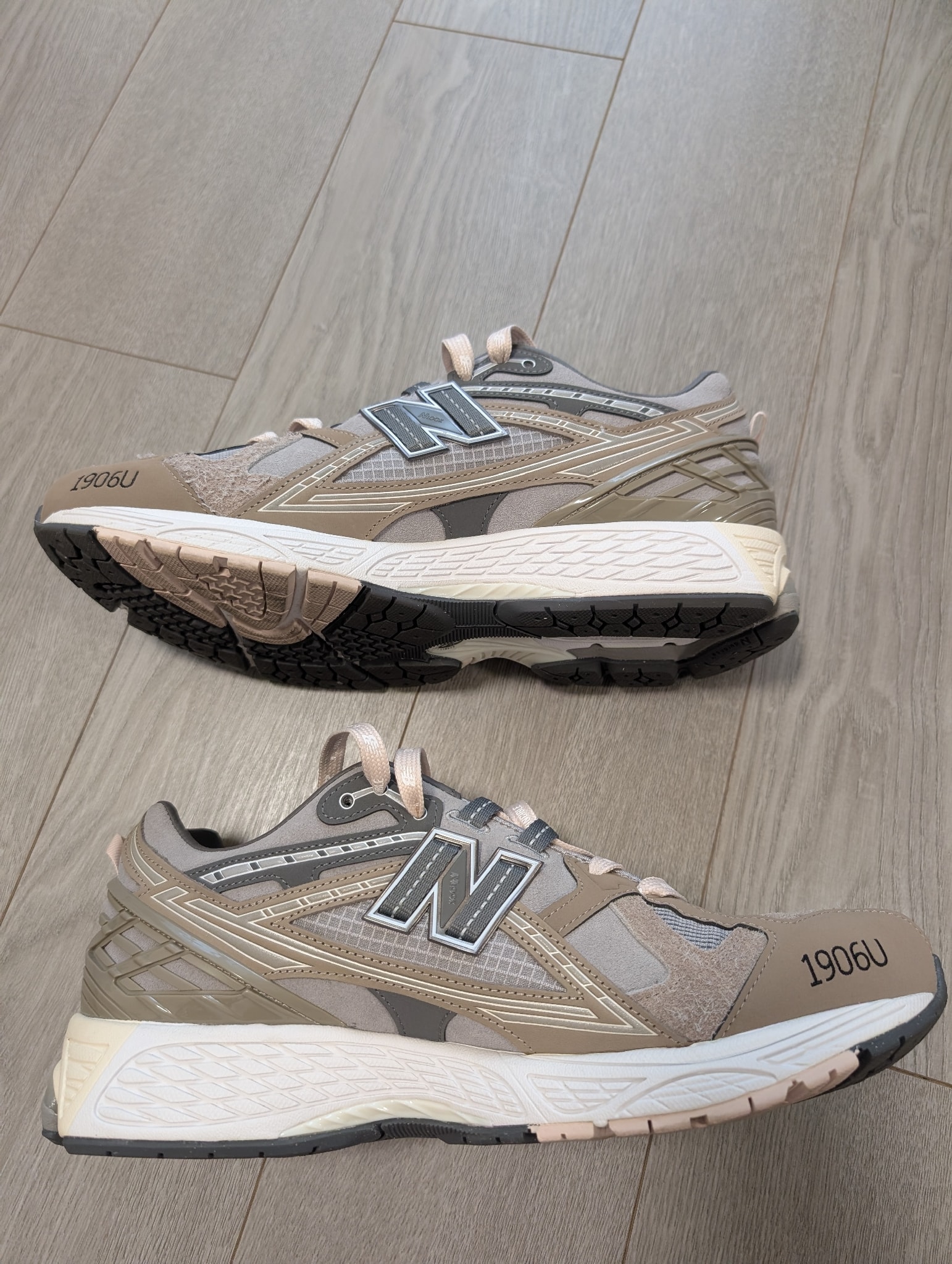 INVINCIBLE × N.HOOLYWOOD × New Balance 1906U "Gray Titan"
