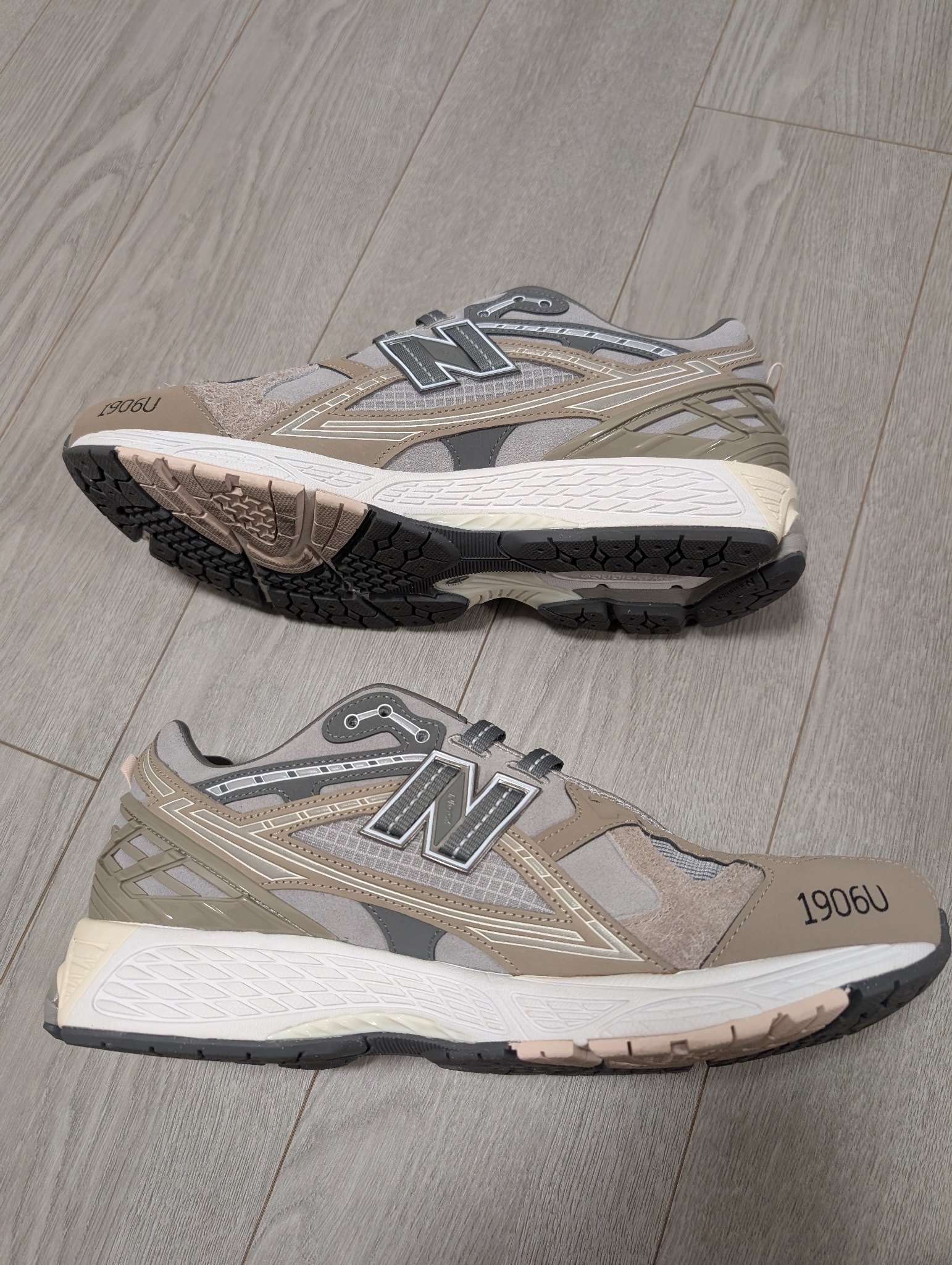 INVINCIBLE × N.HOOLYWOOD × New Balance 1906U "Gray Titan"