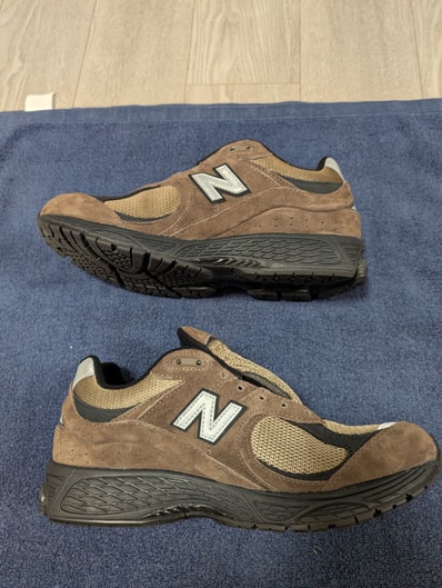 New Balance 2002R "Dark Mushroom/Black/Mushroom"