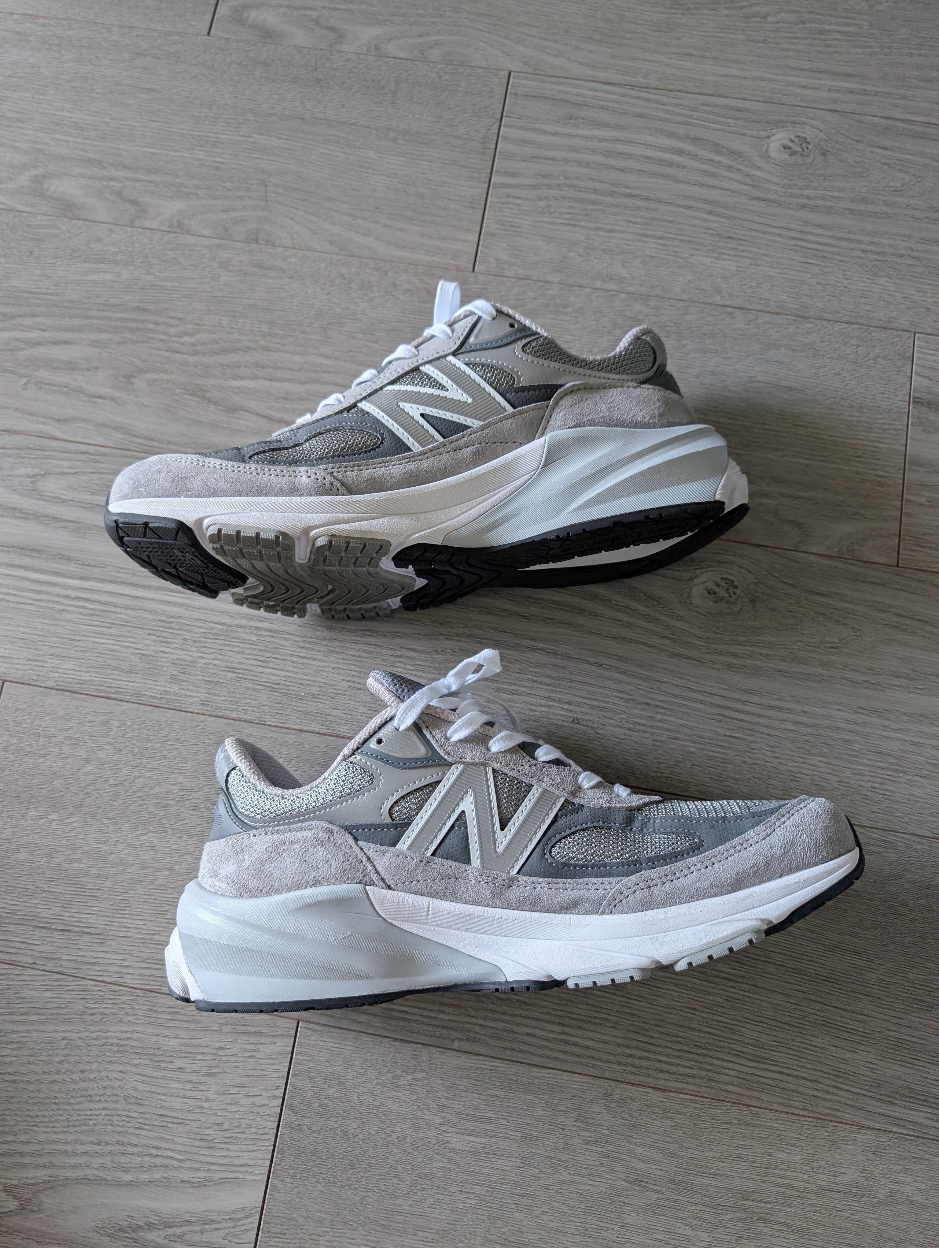 New Balance 990V6 "Gray" (Heel Logo NB)