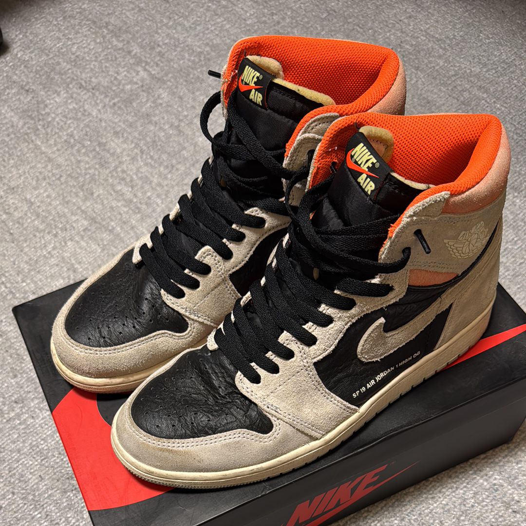 Nike Air Jordan 1 RETRO High OG "Hyper Crimson"