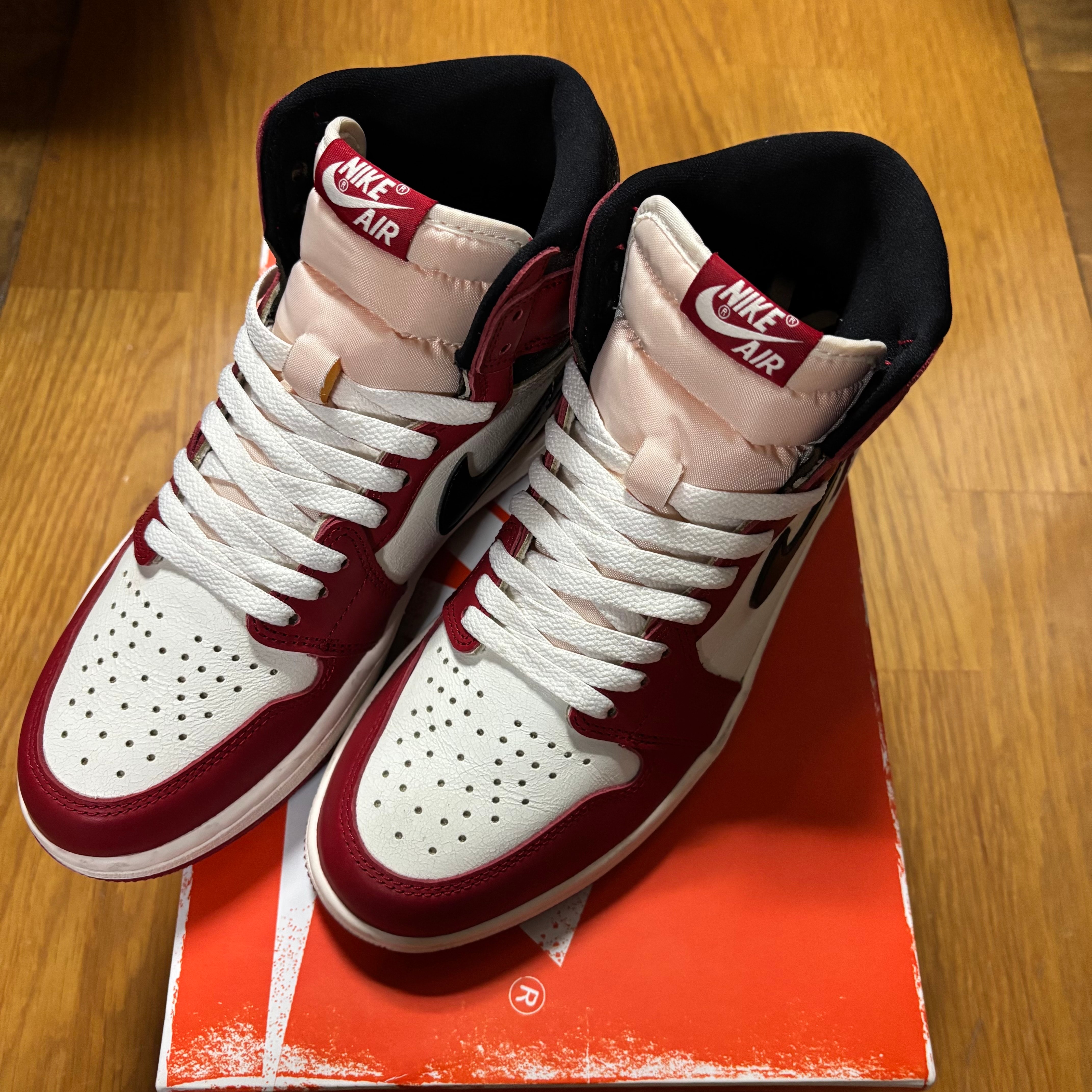 Nike Air Jordan 1 High OG "Lost & Found/Chicago"