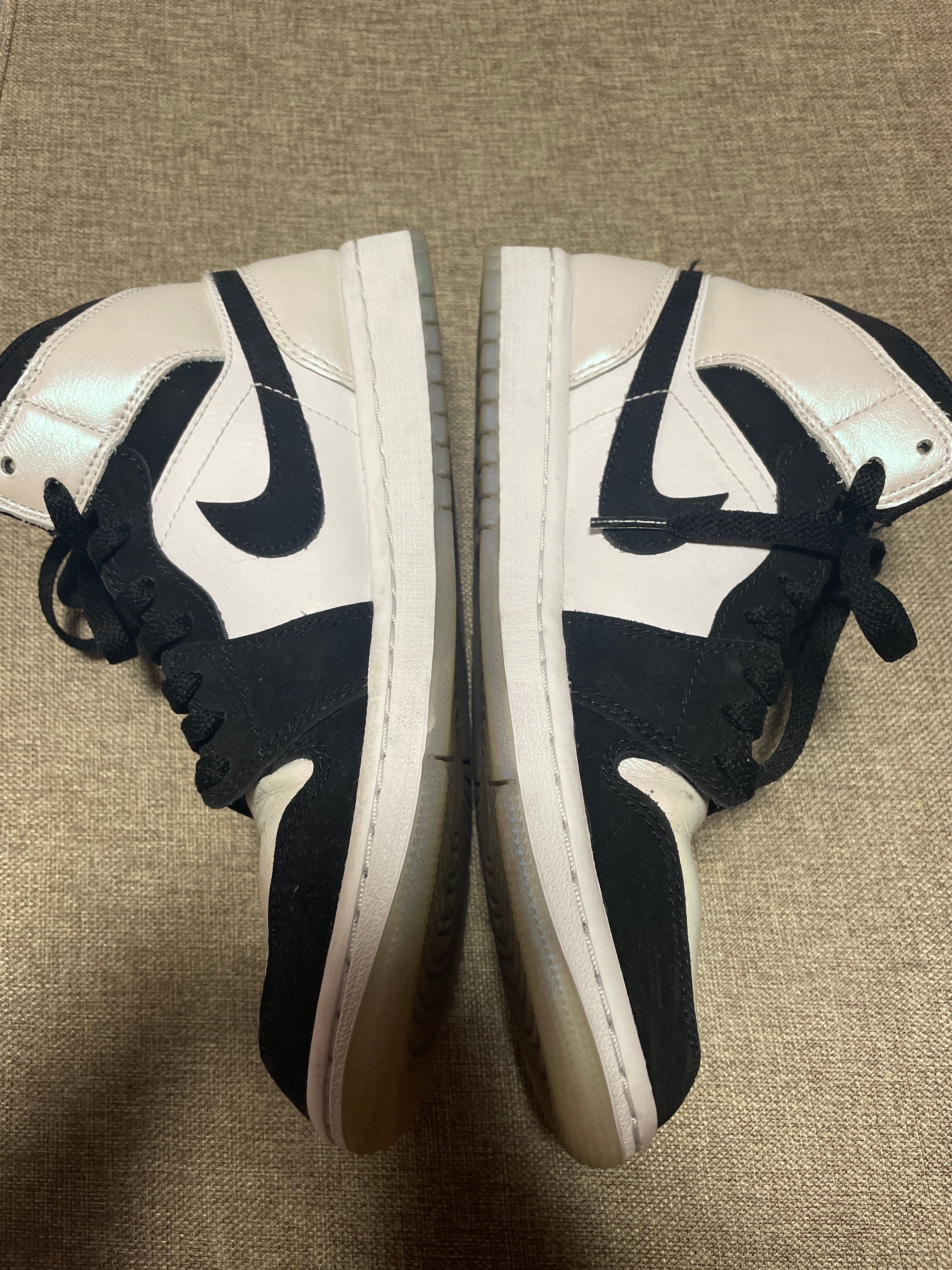 Nike Air Jordan 1 Mid "Omega/Black/White"