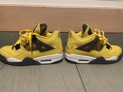 Nike Air Jordan 4 "Tour Yellow"