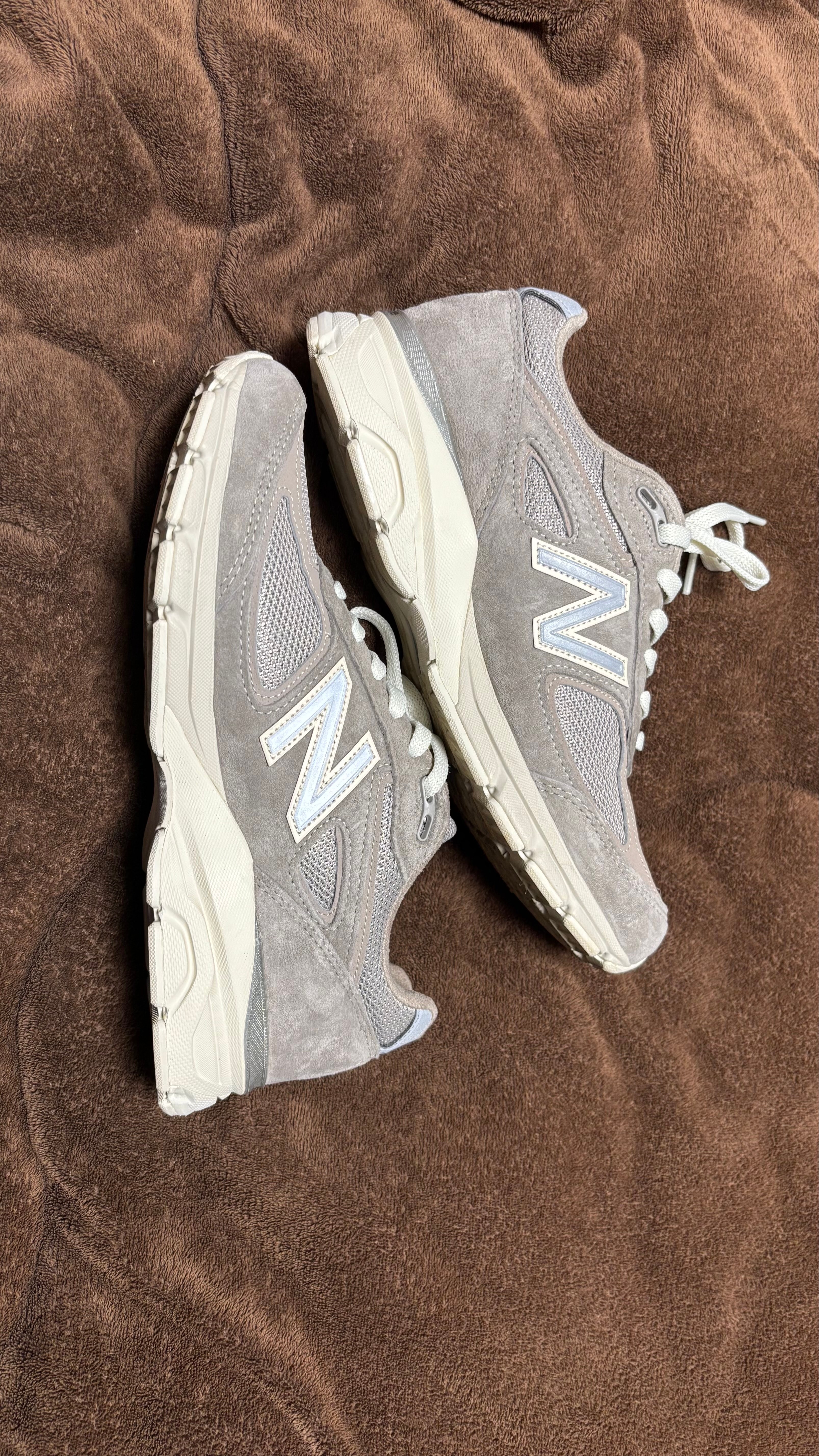 KITH × New Balance 990V4 "Moonrock"