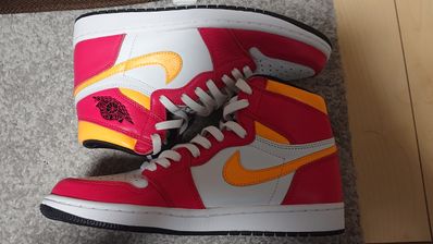 Nike Air Jordan 1 High OG "Light Fusion Red"