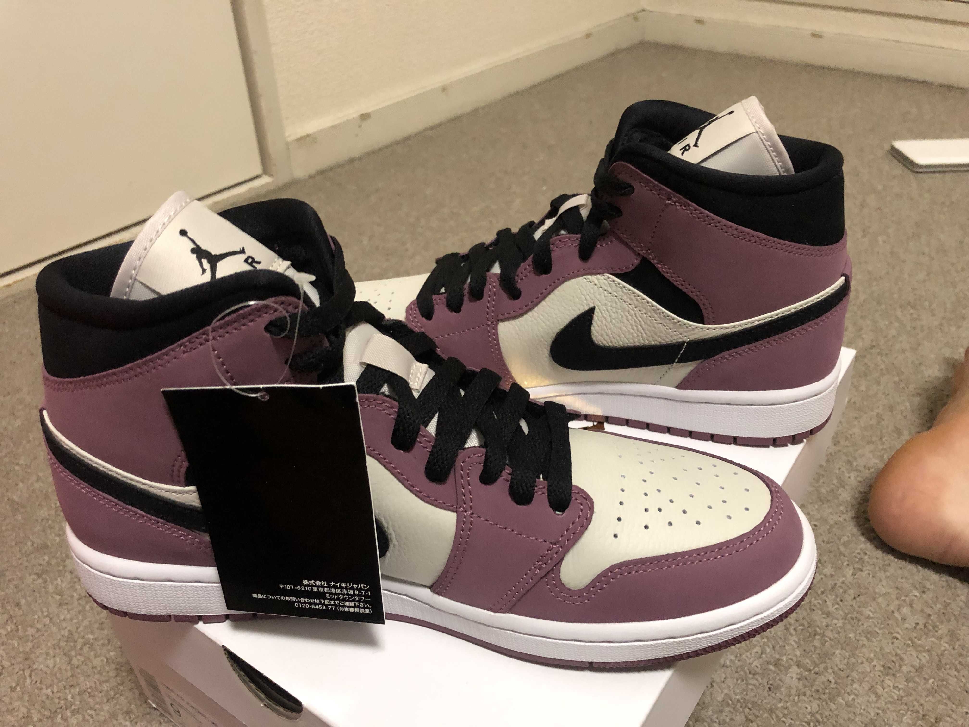 Nike Women's Air Jordan 1 Mid "Berry Pink"
