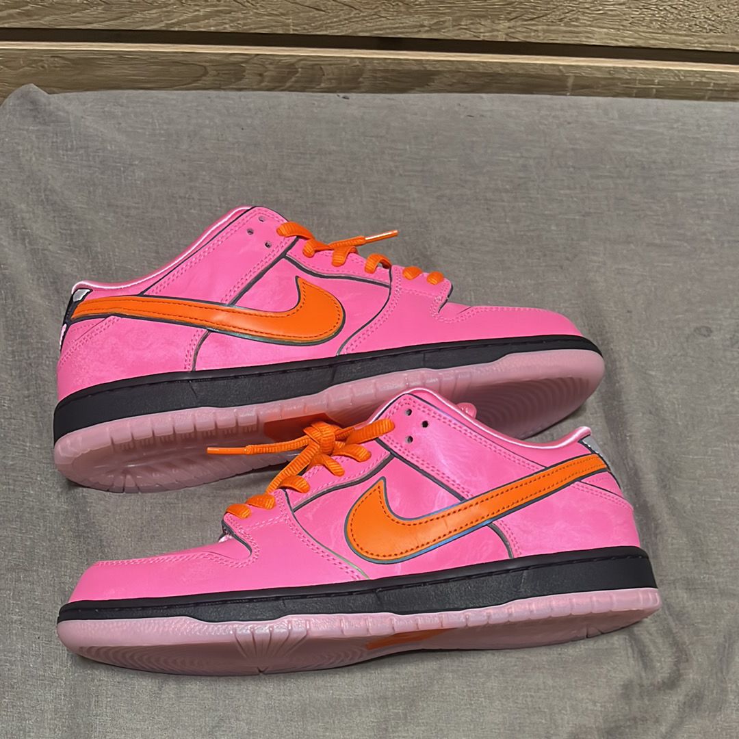 The Powerpuff Girls × Nike SB Dunk Low Pro QS "Blossom"