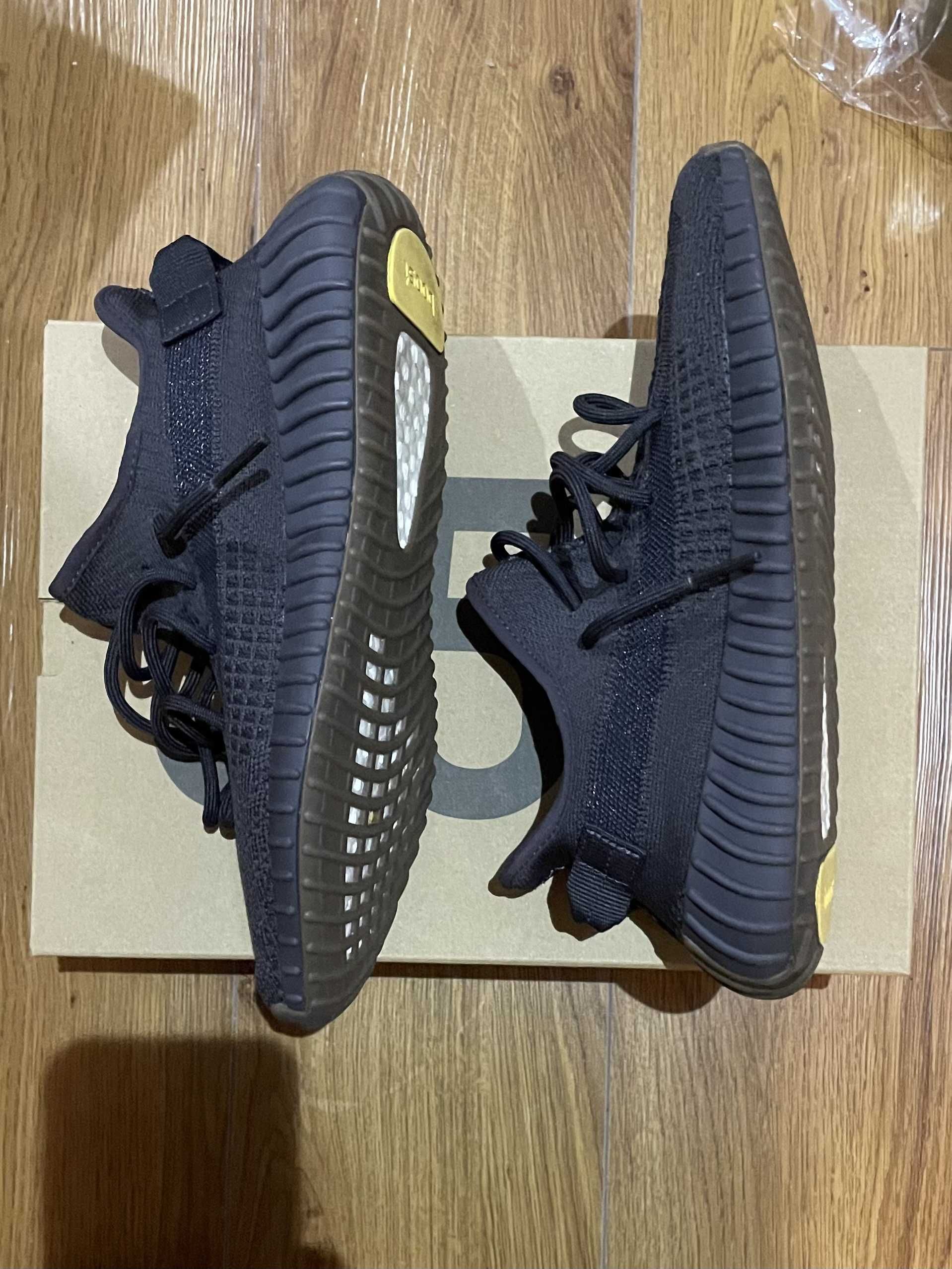  adidas YEEZY Boost 350 V2 "Cinder"