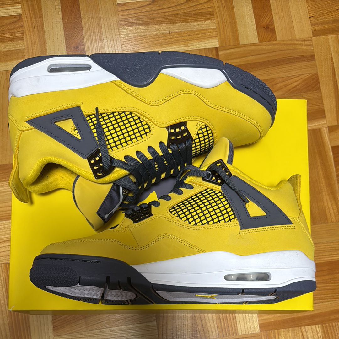 Nike Air Jordan 4 "Tour Yellow"