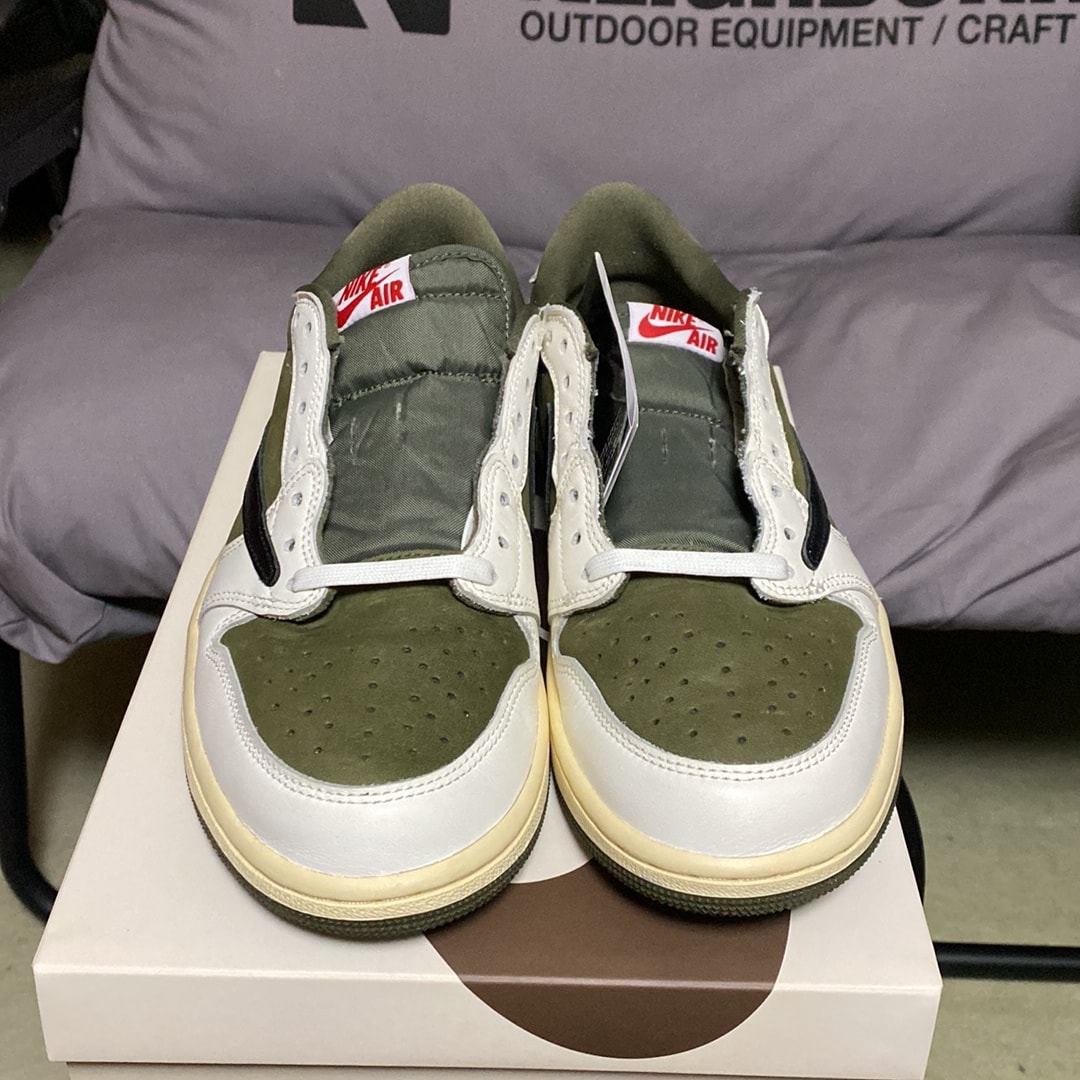 Travis Scott × Nike Air Jordan 1 Low OG SP "Reverse Olive"