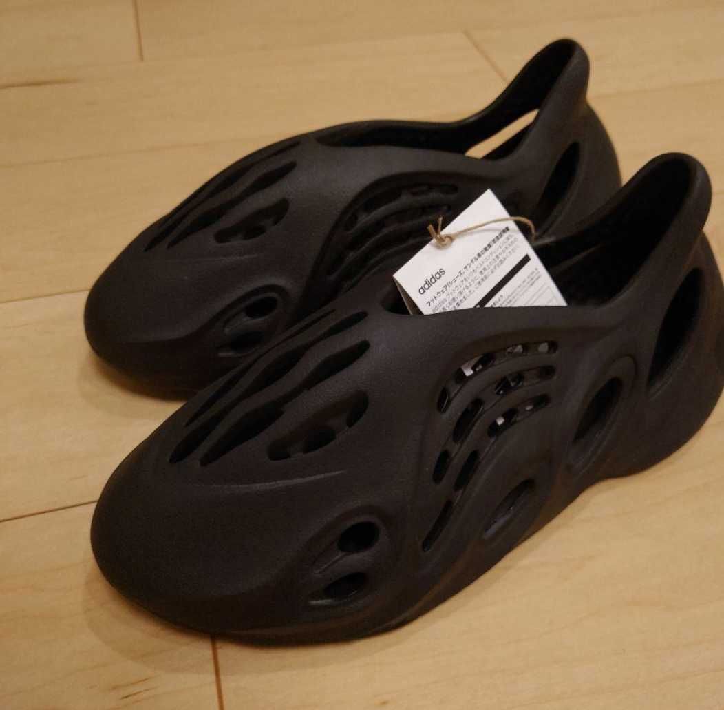 adidas YEEZY Foam Runner "Onyx"