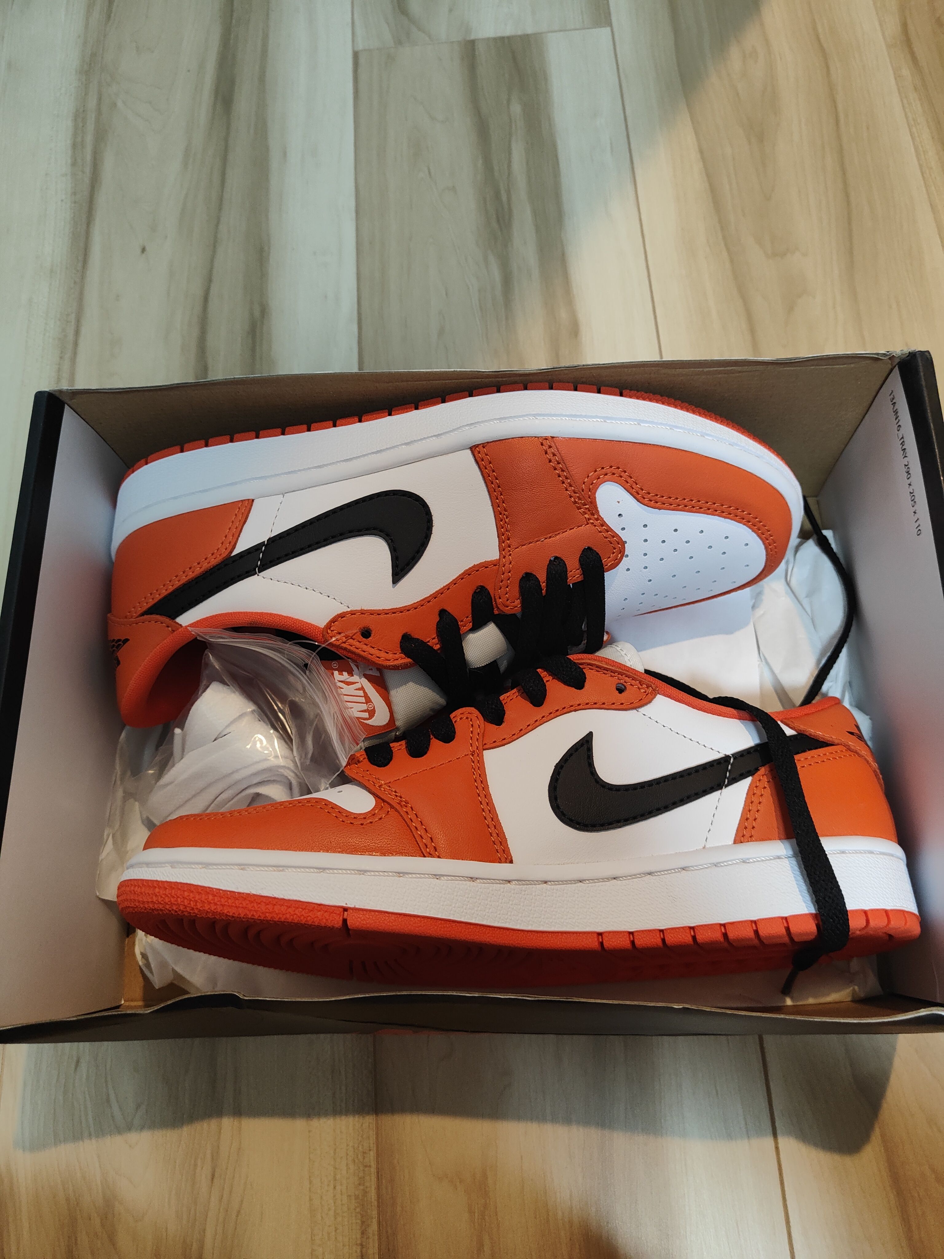 Nike Women's Air Jordan 1 Low OG "Starfish"