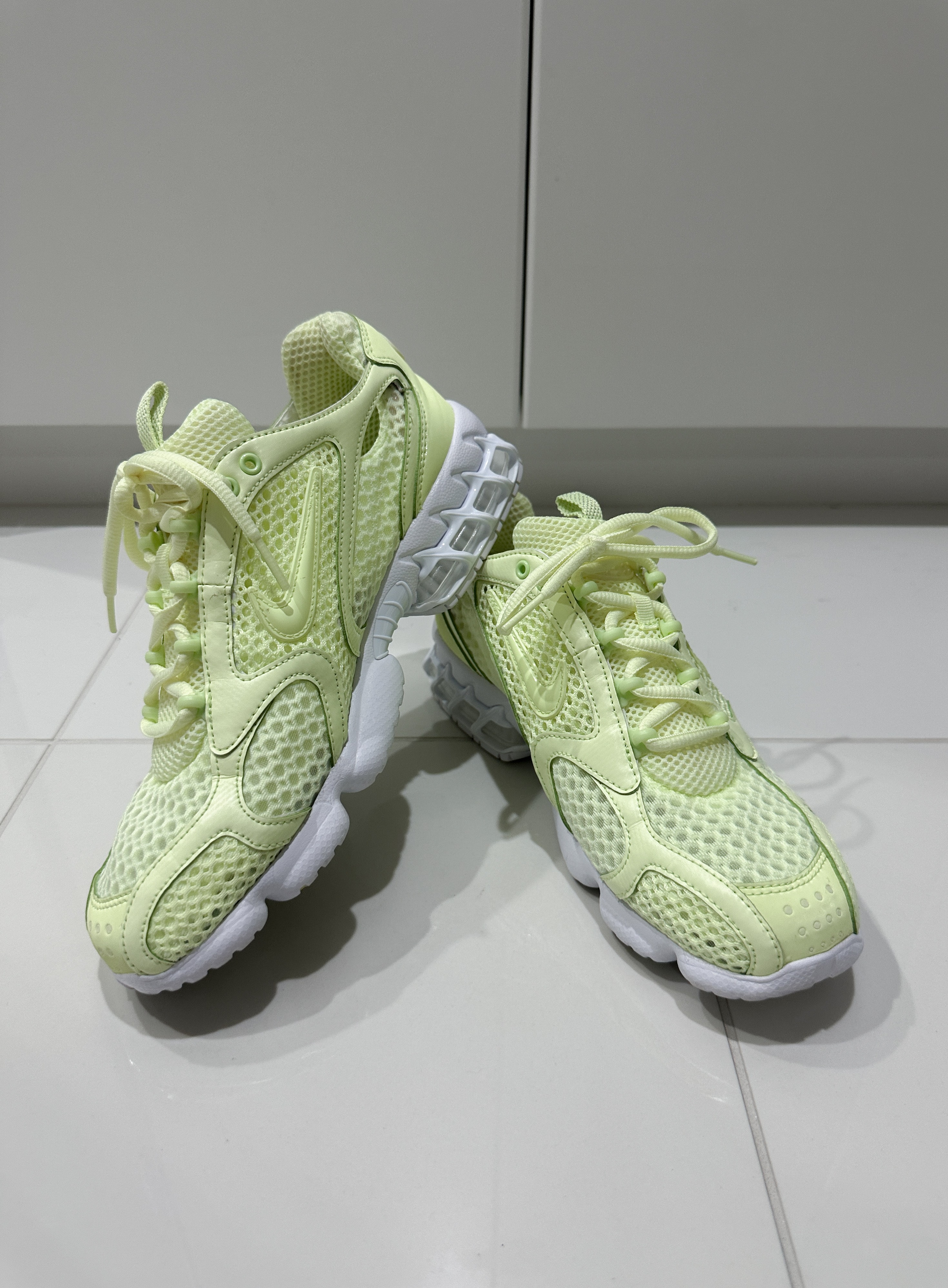 ナイキ エアズーム スピリドン ケージ2 "ベアリーボルト"