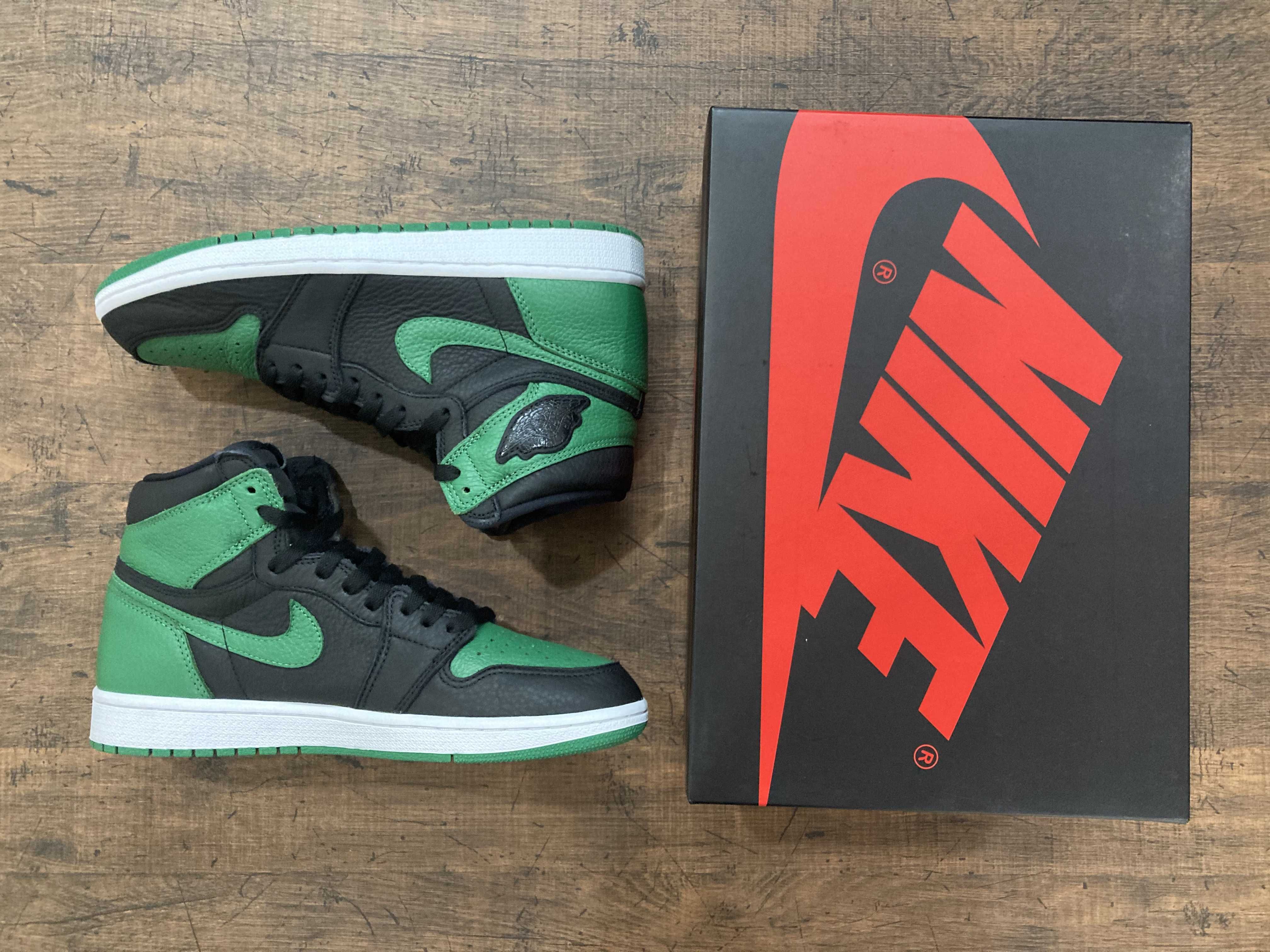Nike Air Jordan 1 Retro High OG "Black/Pine Green" (2020)
