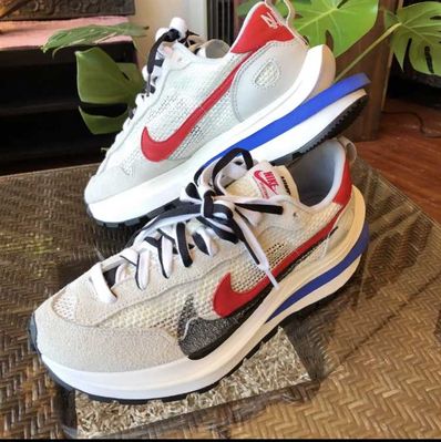 sacai × Nike Vapor Waffle "Royal Fuchsia"