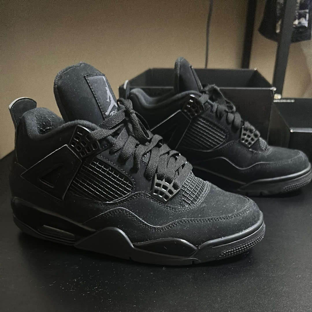 Nike Air Jordan 4 "Black Cat"