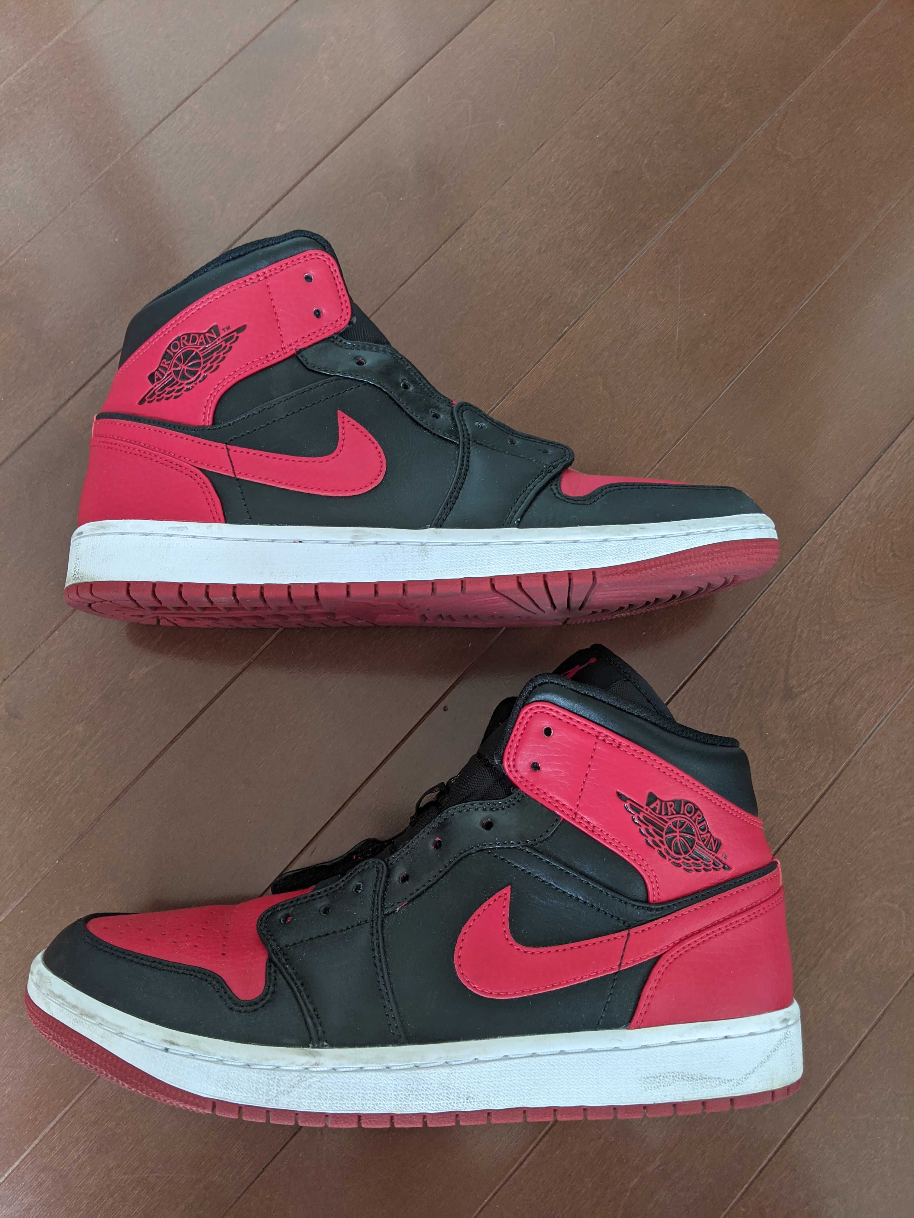 Nike Air Jordan 1 Mid "Bred"