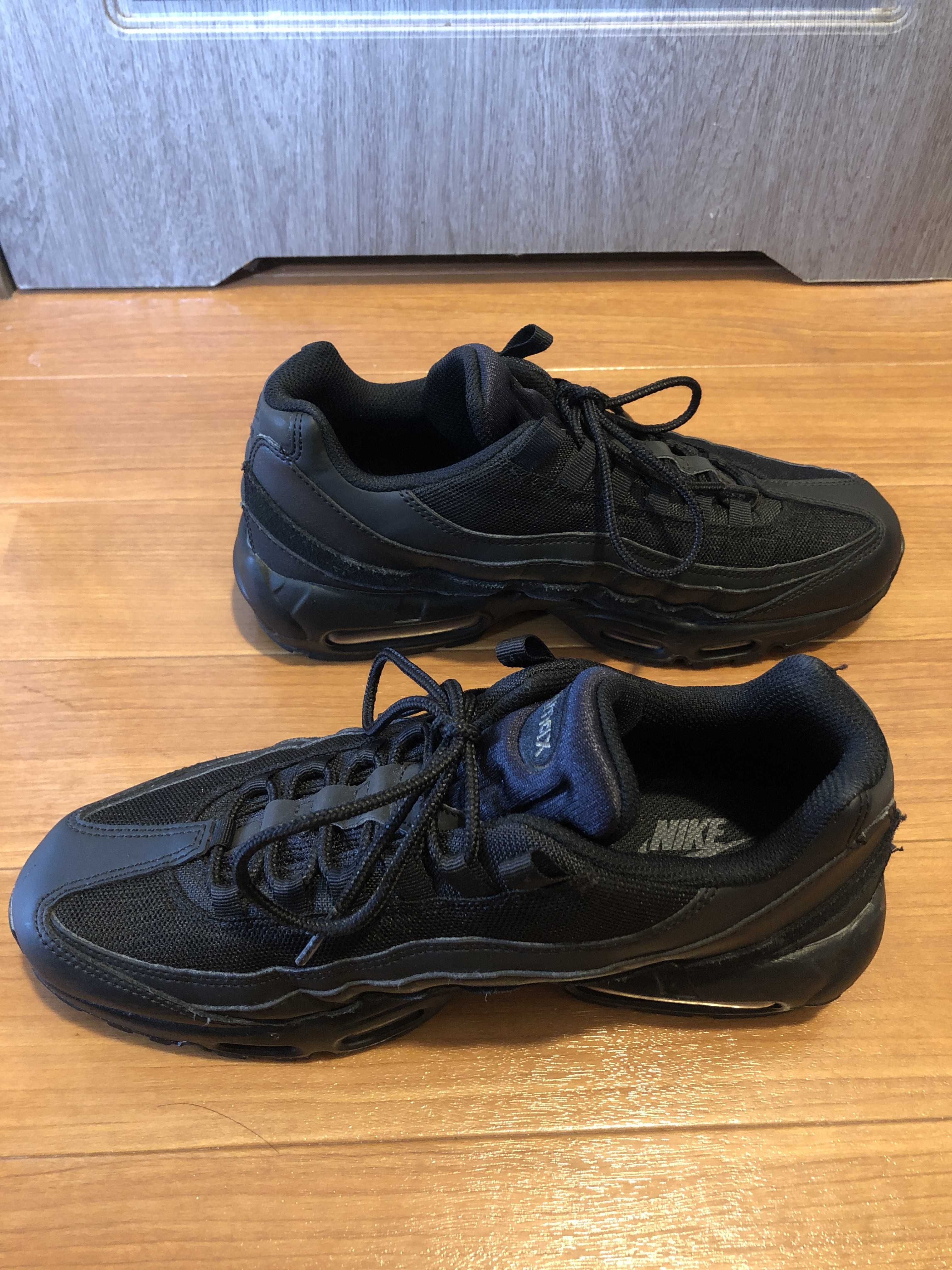 Nike Air Max 95 Essential "Black/Dark Grey/Black"