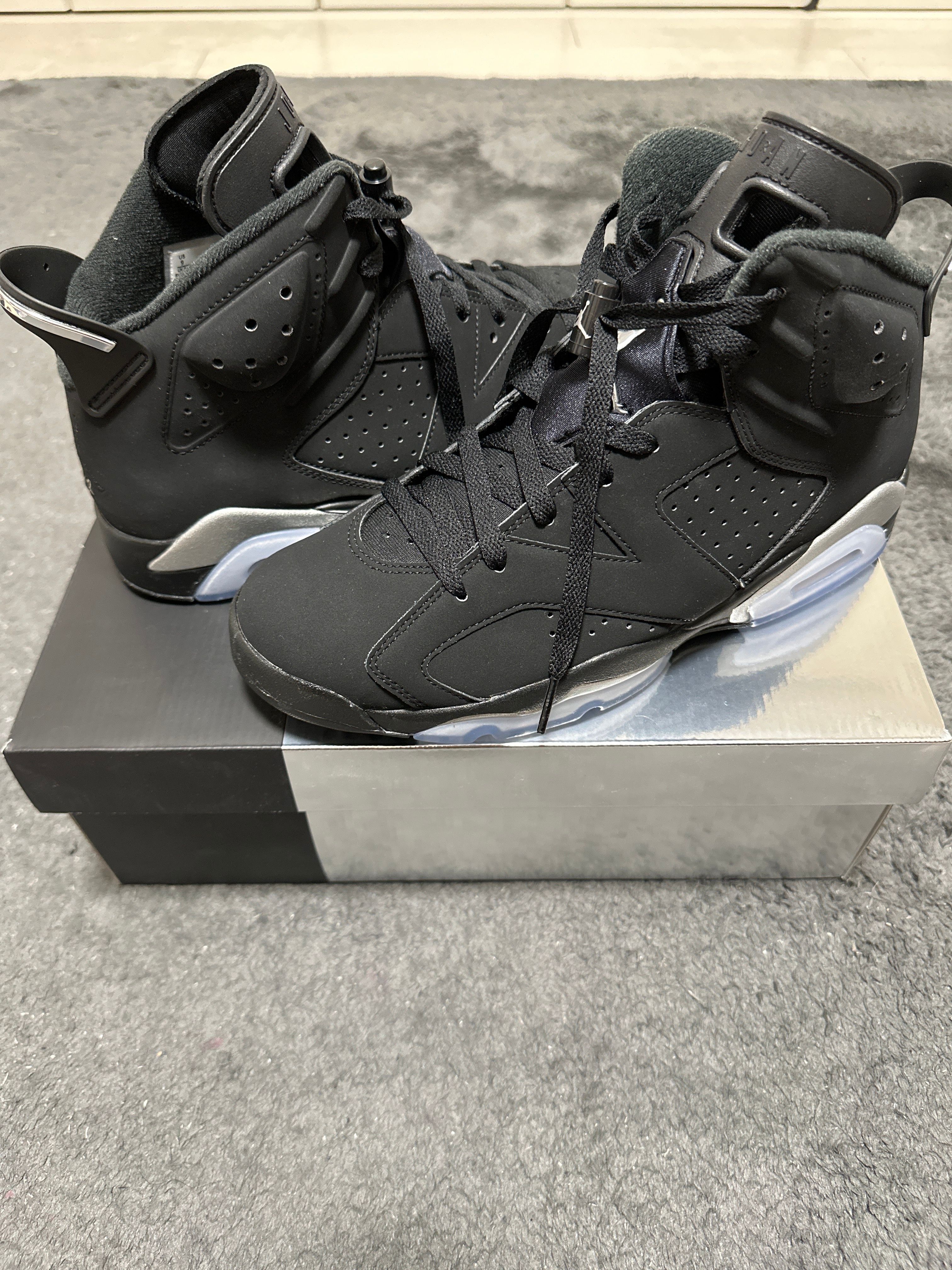 Nike Air Jordan 6 Retro "Metallic Silver"
