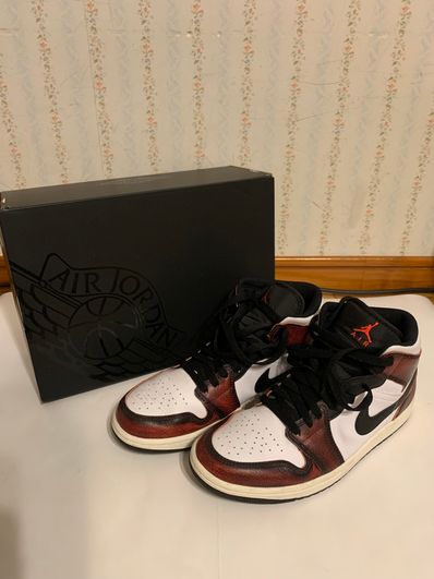 Nike Air Jordan 1 Mid "Wear Away"