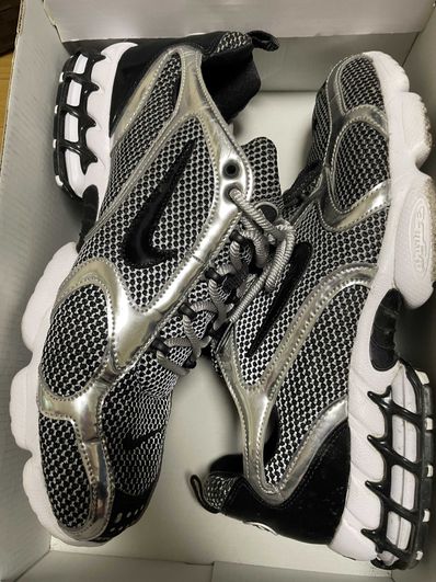 STUSSY × NIKE AIR ZOOM SPIRIDON CAGED "PURE PLATINUM/BLACK-WHITE"