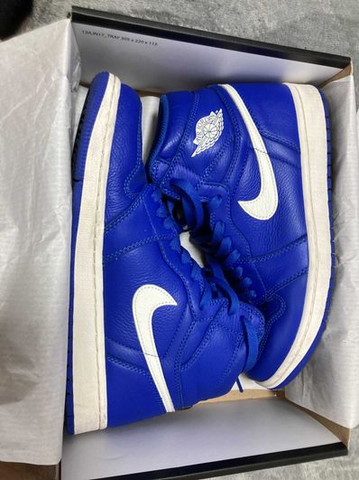 NIKE AIR JORDAN 1 RETRO HIGH "HYPER ROYAL"