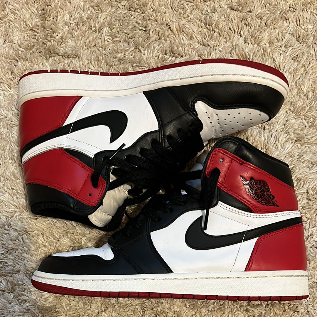 Nike Air Jordan 1 Retro High OG "Black Toe"(2016)