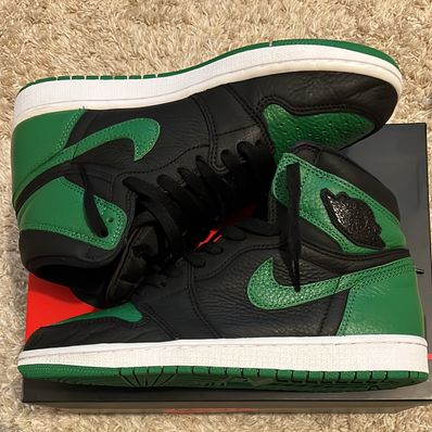 Nike Air Jordan 1 Retro High OG "Black/Pine Green" (2020)