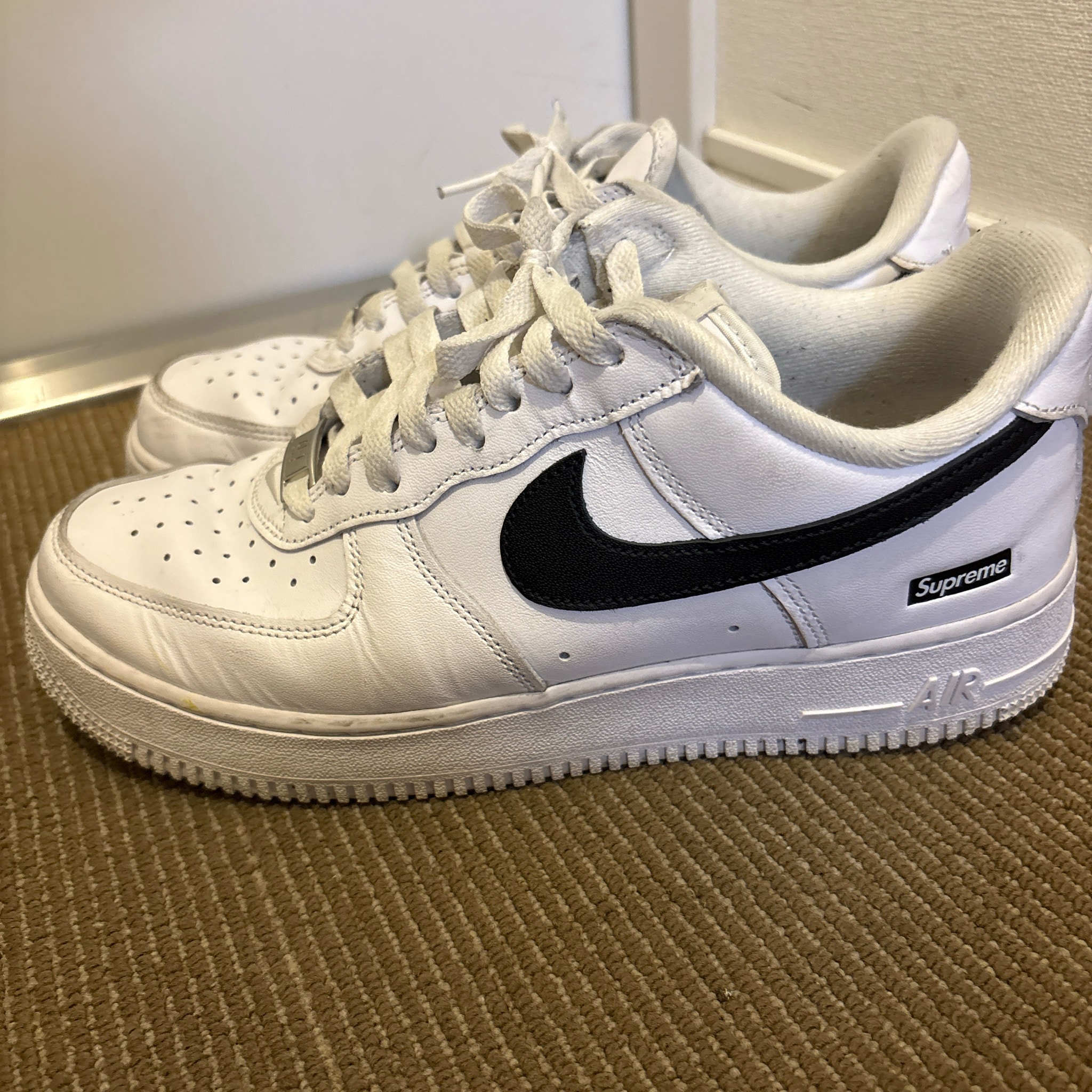 Supreme × Nike Air Force 1 Low "White/Black"