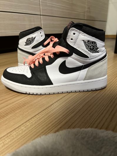 Nike Air Jordan 1 High OG "Bleached Coral"