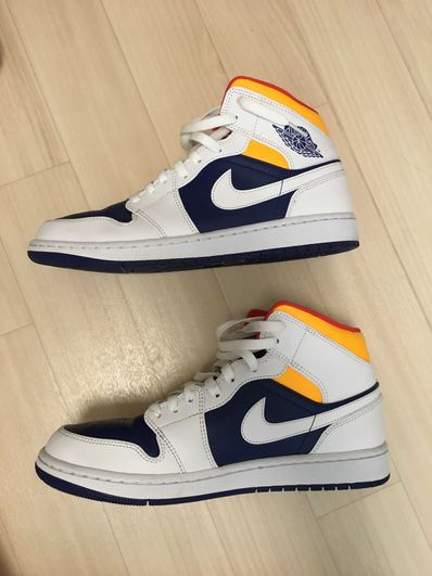 NIKE AIR JORDAN 1 MID "WHITE/NAVY/YELLOW"