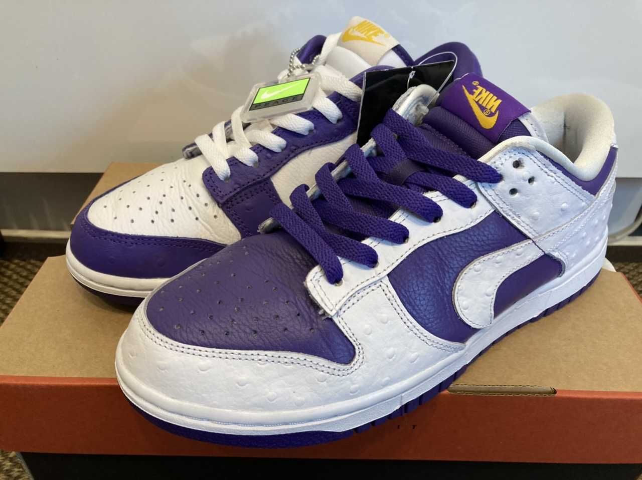 Nike Women's Dunk Low "Made You Look"