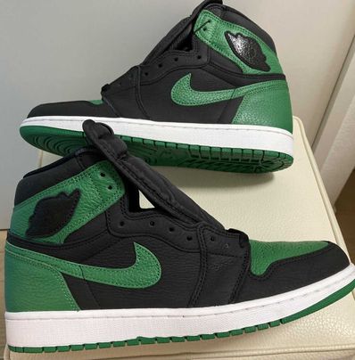 Nike Air Jordan 1 Retro High OG "Black/Pine Green" (2020)