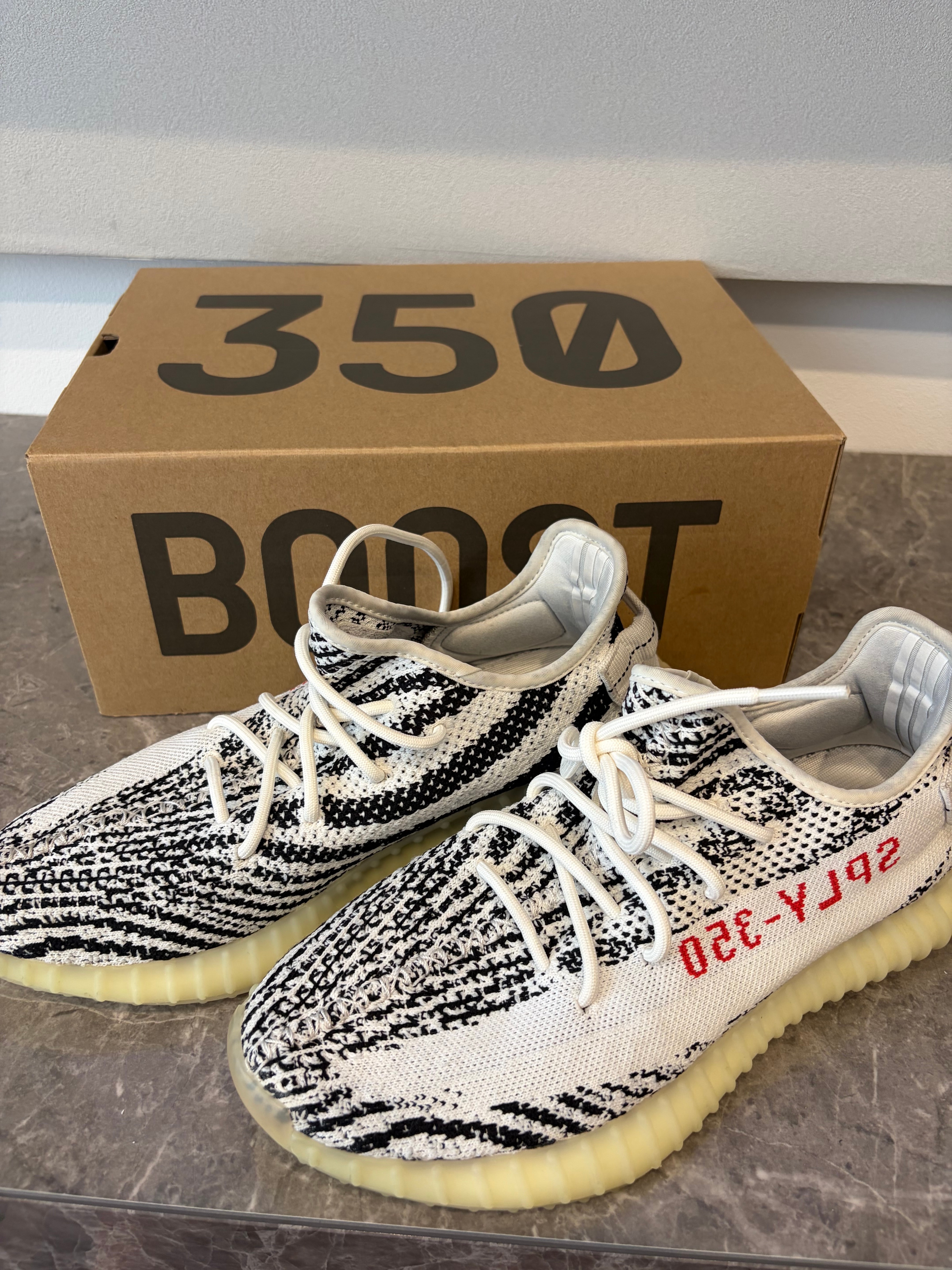 adidas YEEZY Boost 350 V2 "Zebra"